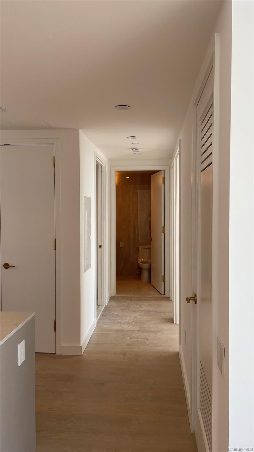 Condo Court Square W  Queens, NY 11101, MLS-899674-8