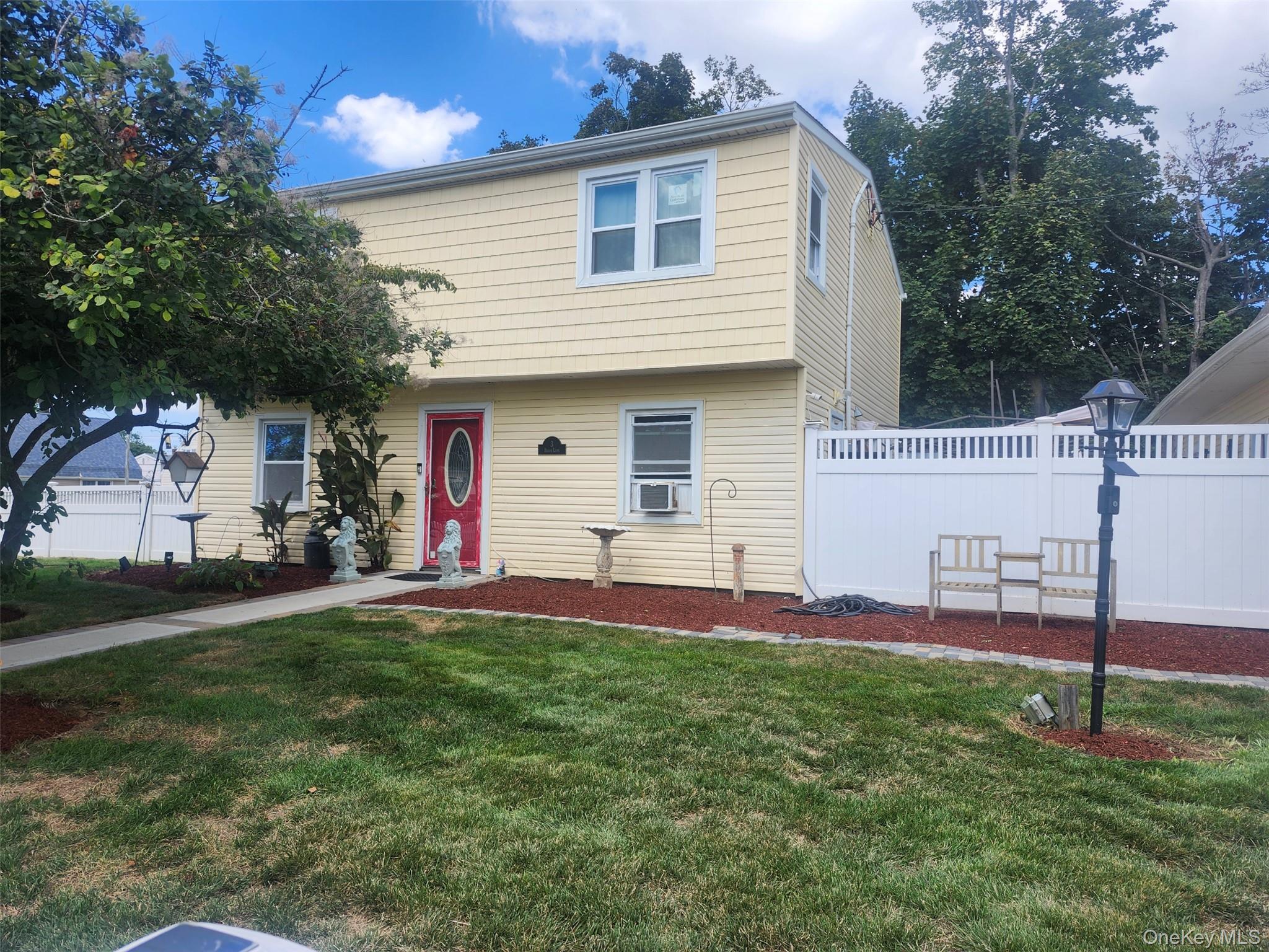 Single Family Brook Nassau County, NY 11756, MLS-899744-11