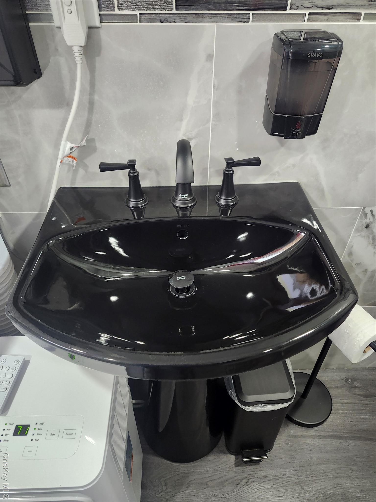 Single Family Brook Nassau County, NY 11756, MLS-899744-35