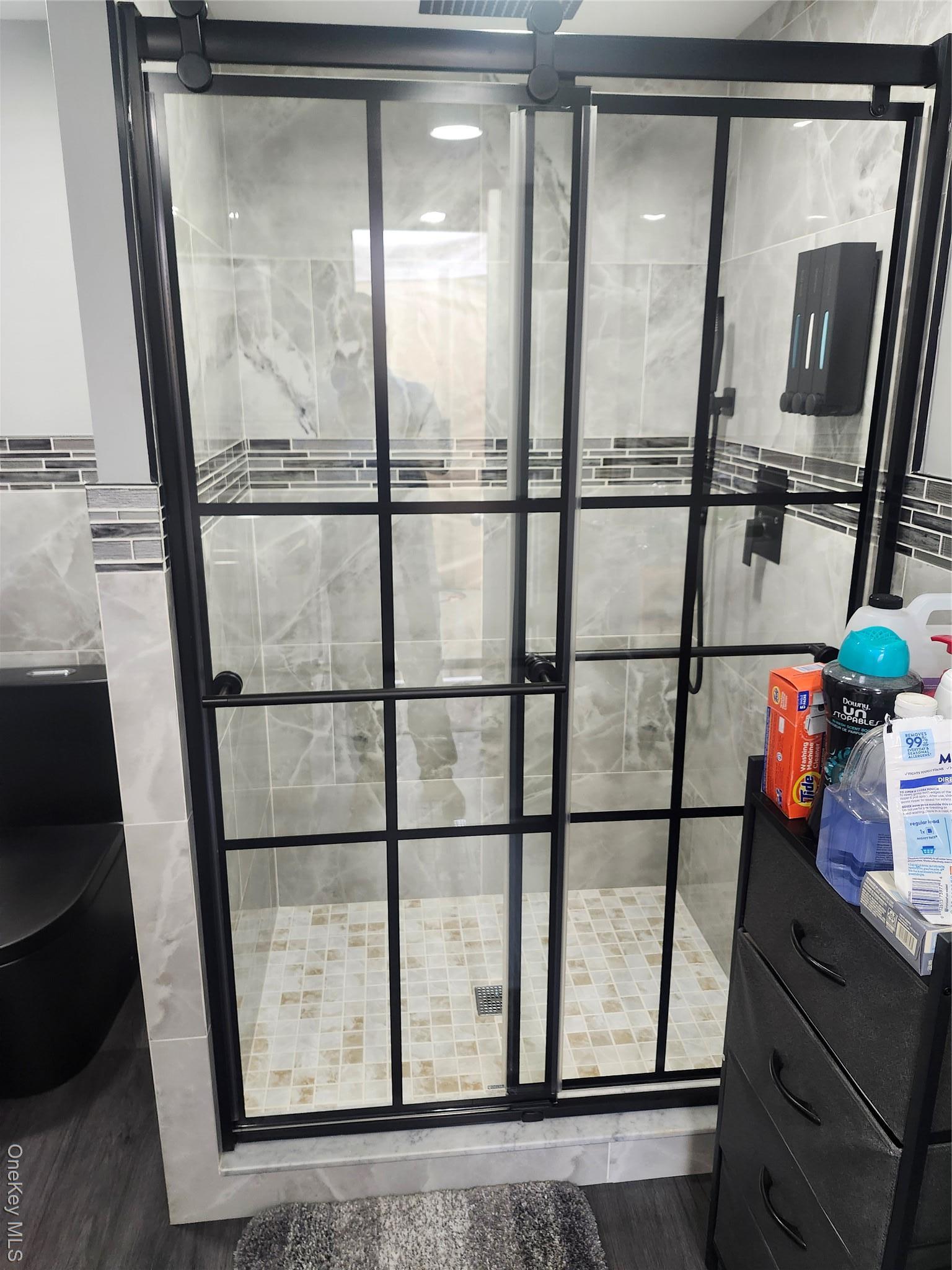 Single Family Brook Nassau County, NY 11756, MLS-899744-37