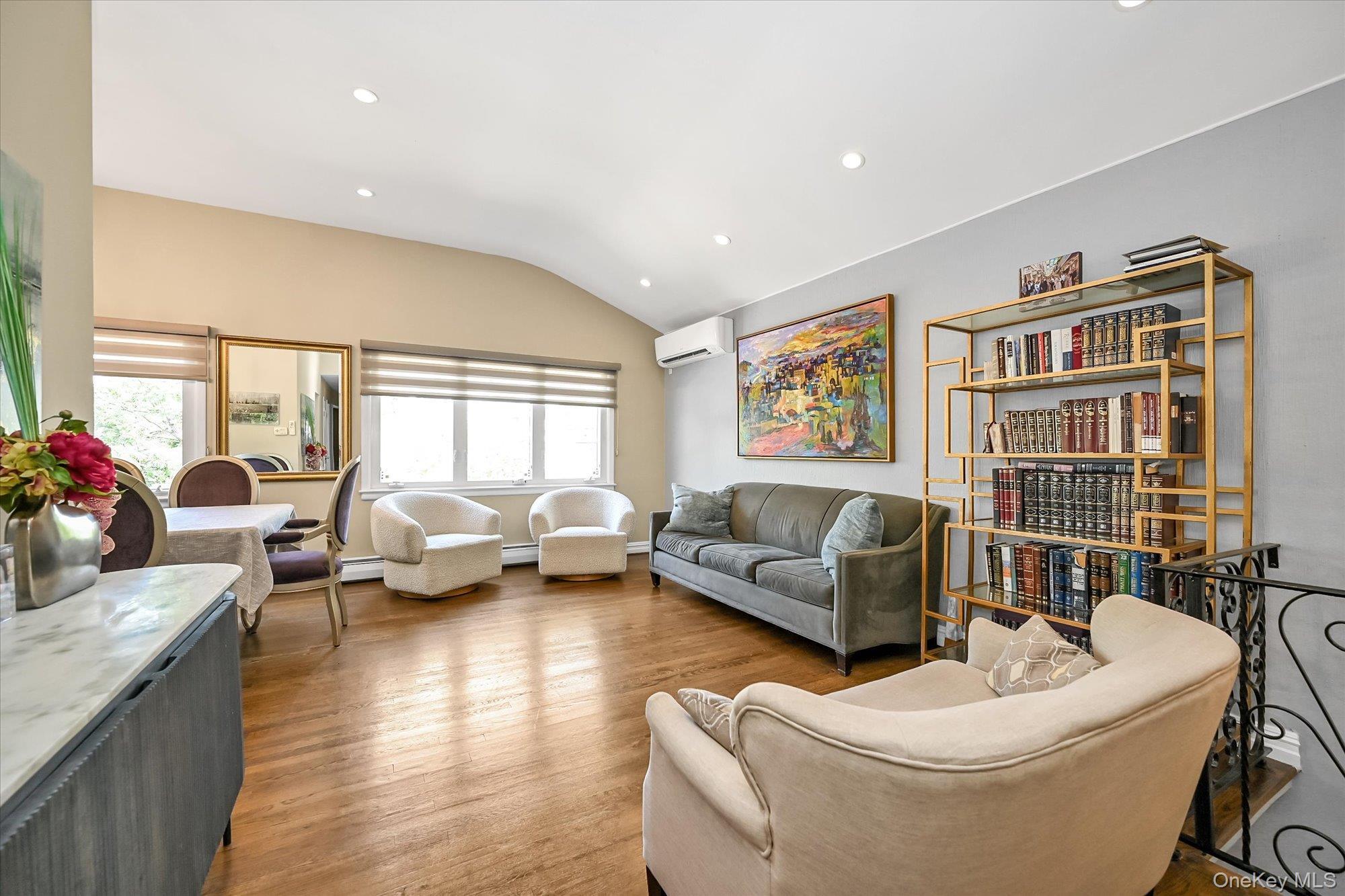 Single Family Hicksville Queens, NY 11691, MLS-899747-10