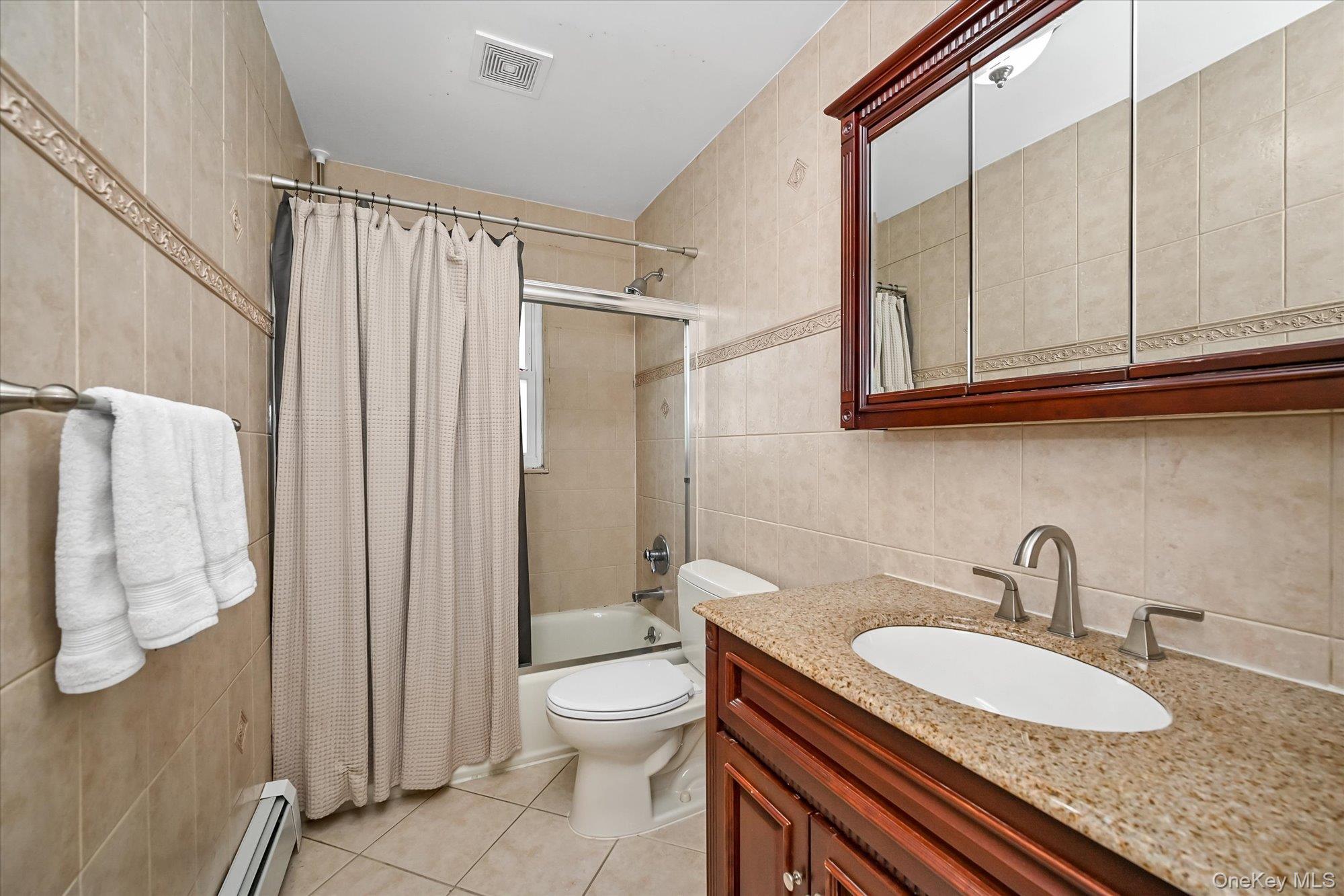 Single Family Hicksville Queens, NY 11691, MLS-899747-17