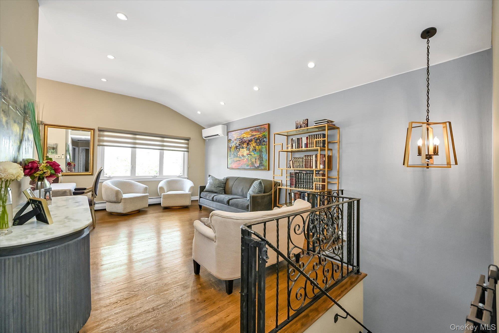 Single Family Hicksville Queens, NY 11691, MLS-899747-9