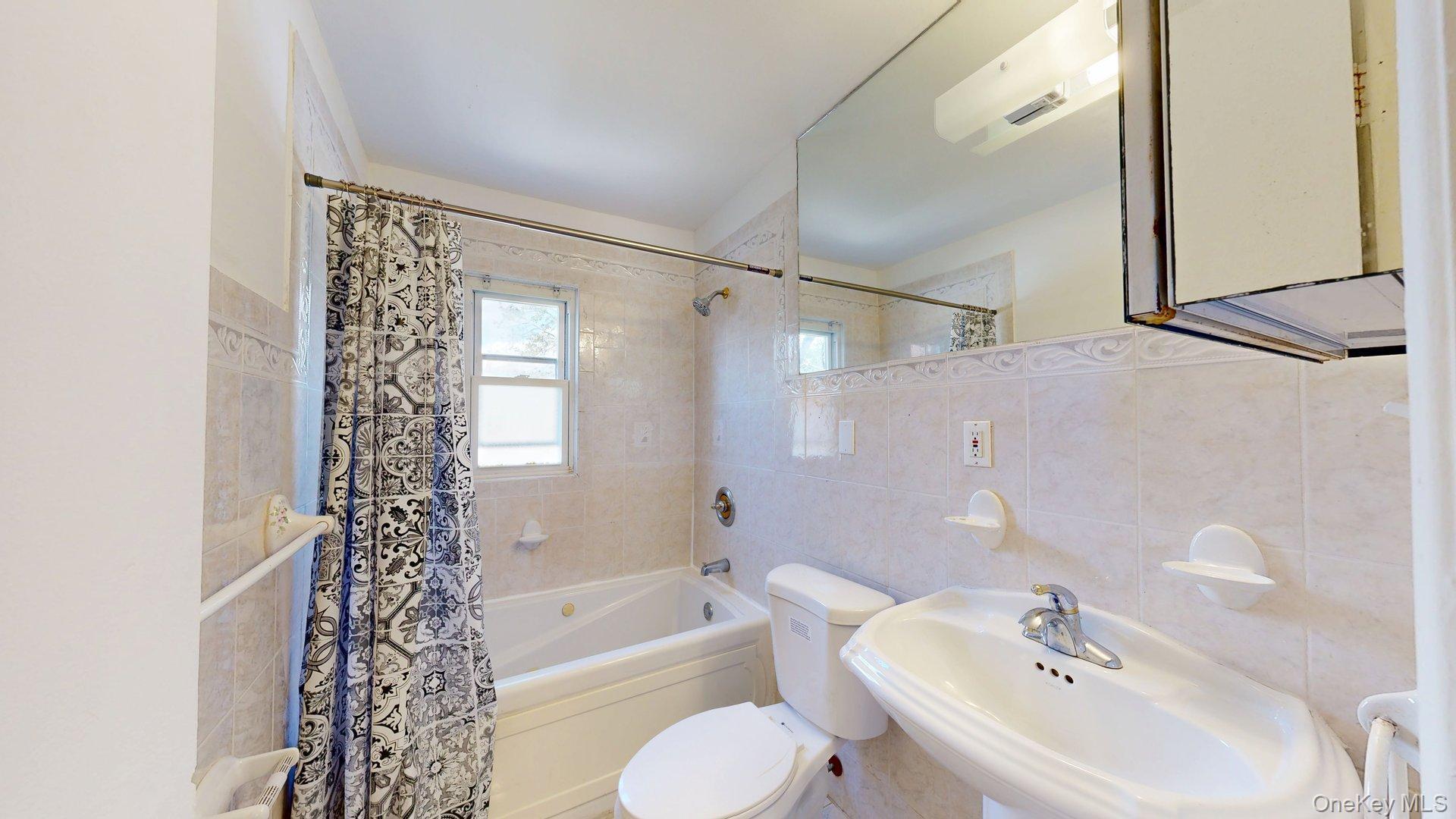 Single Family 149th  Queens, NY 11422, MLS-899756-18