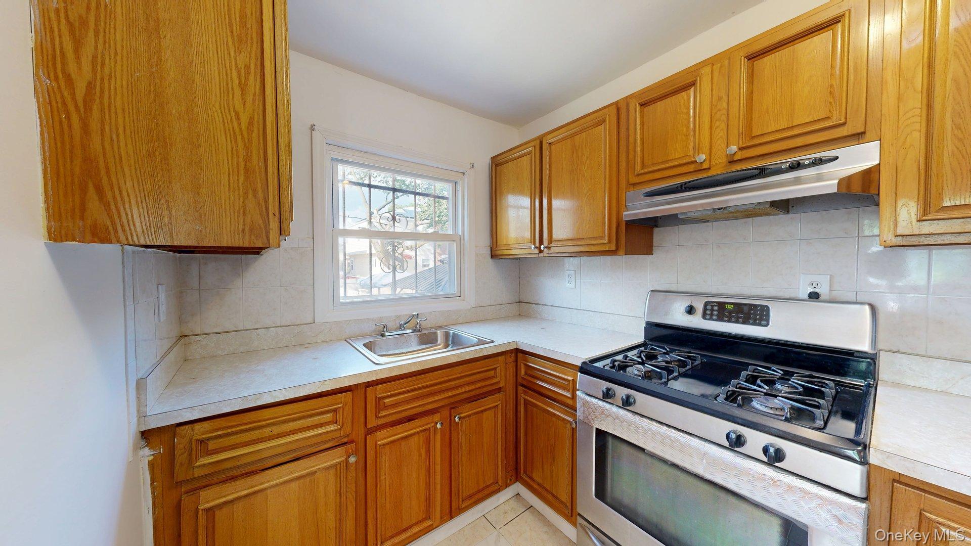 Single Family 149th  Queens, NY 11422, MLS-899756-23