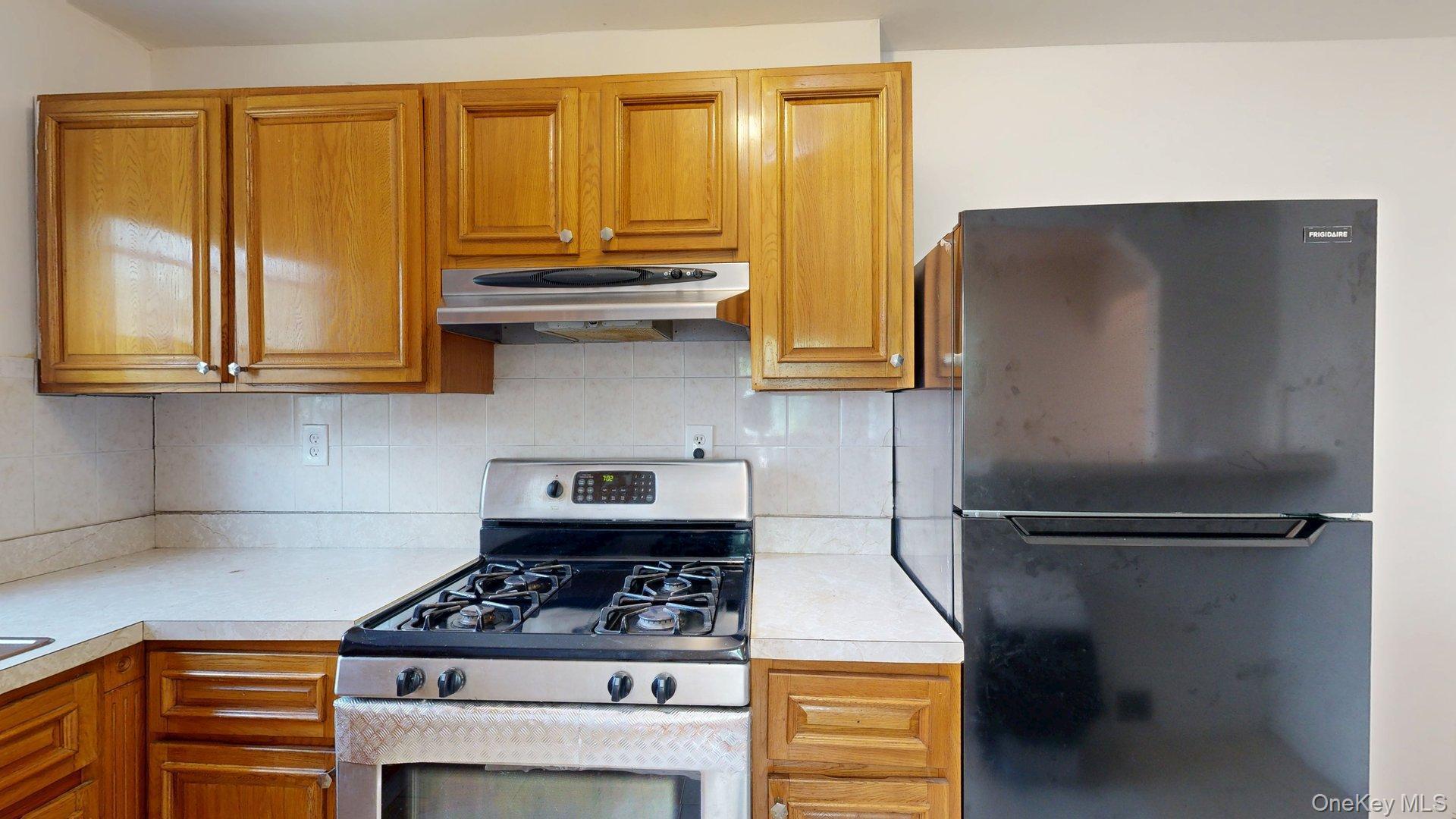 Single Family 149th  Queens, NY 11422, MLS-899756-24