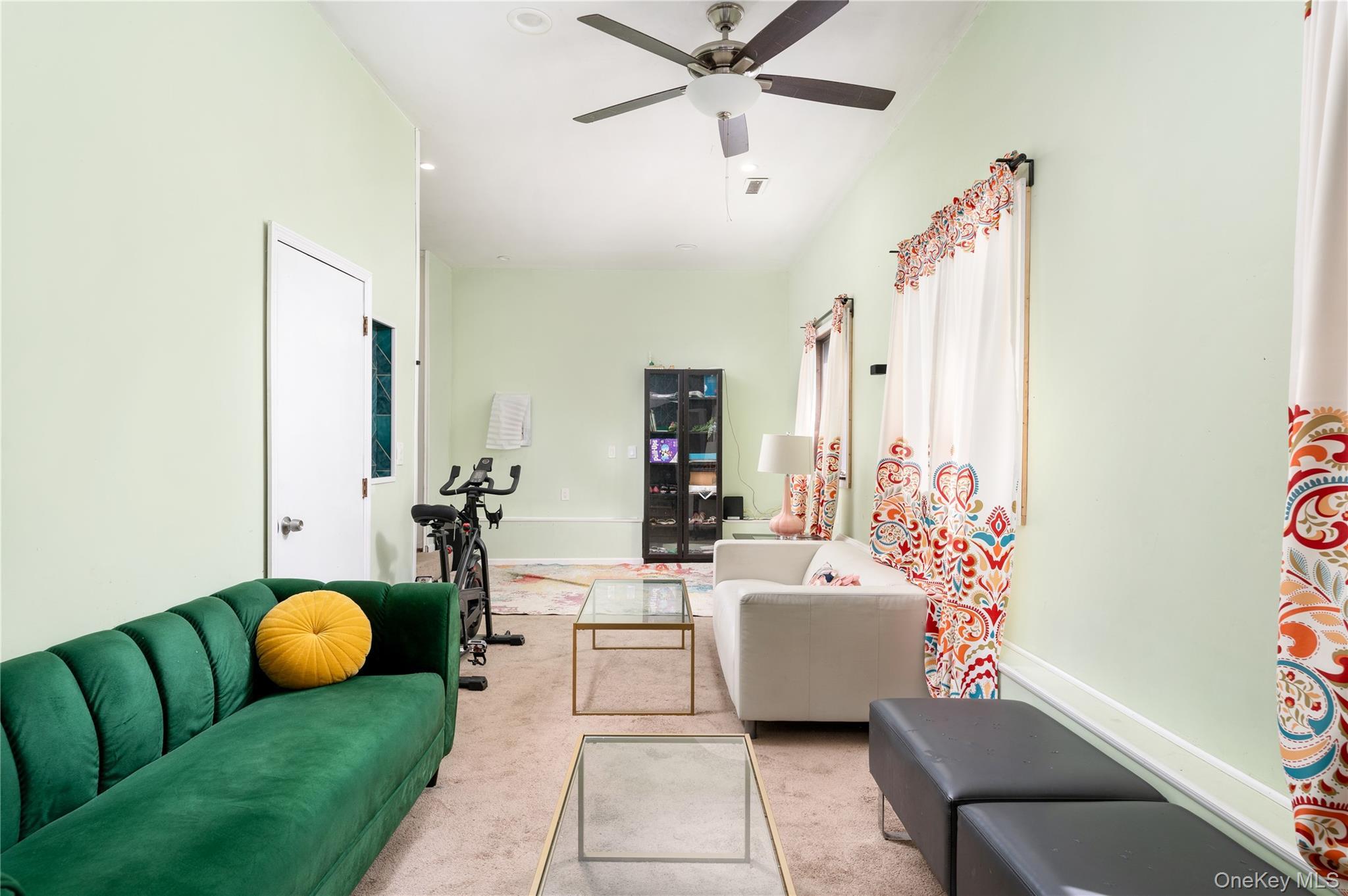 Single Family Sunnyside  Suffolk County, NY 11789, MLS-899880-12