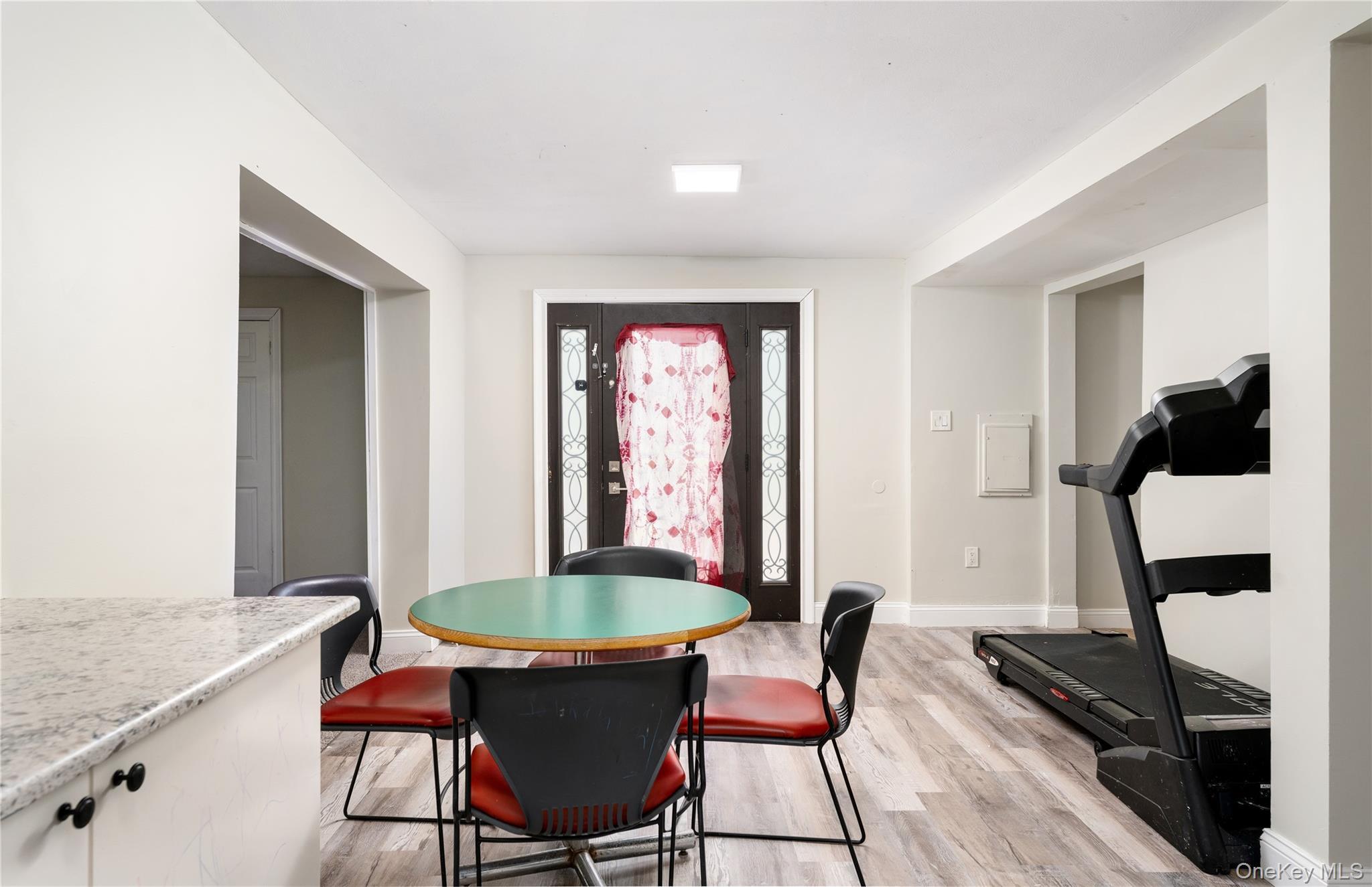 Single Family Sunnyside  Suffolk County, NY 11789, MLS-899880-4