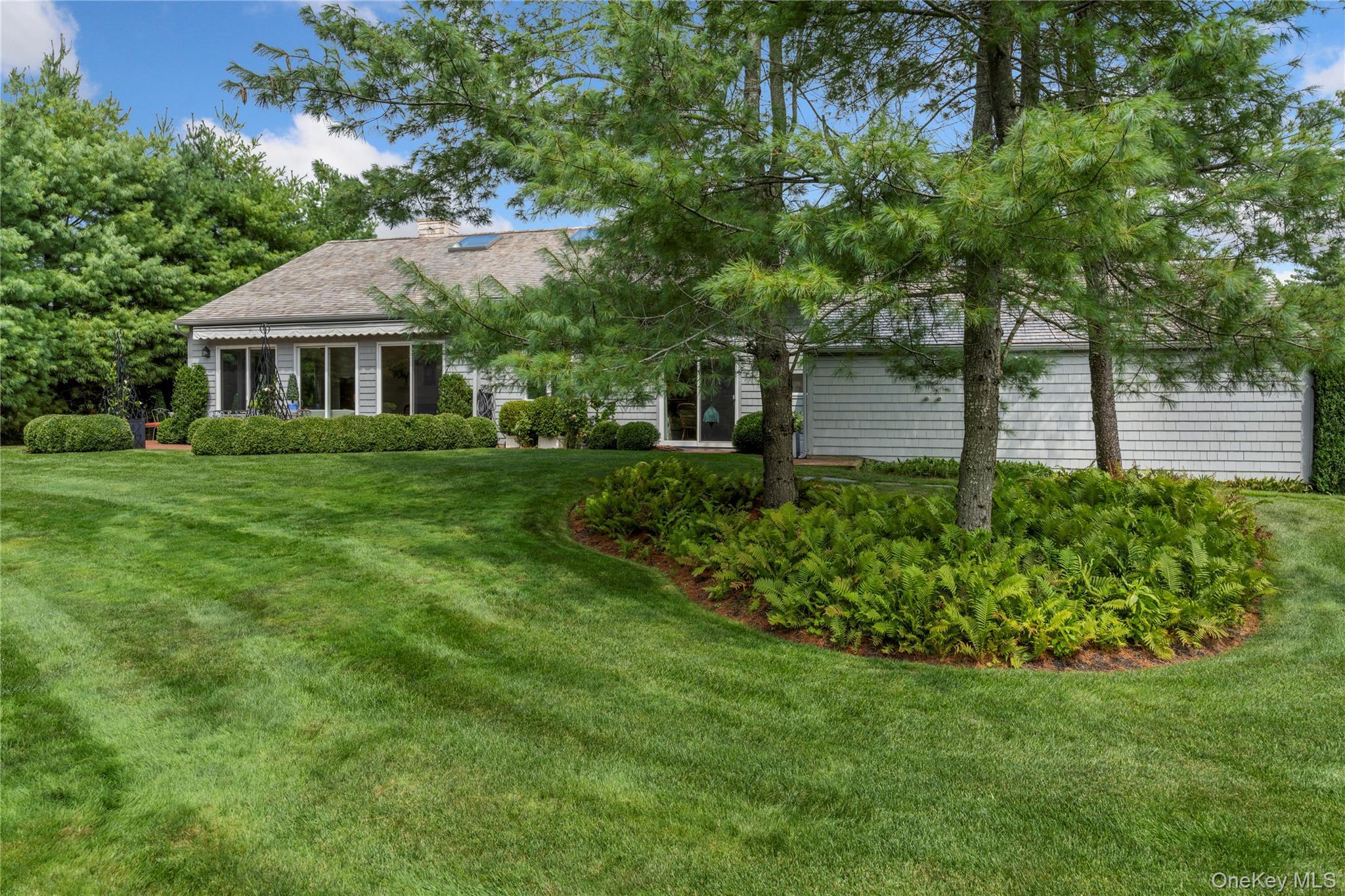 Condo Huckleberry  Suffolk County, NY 11937, MLS-899914-25