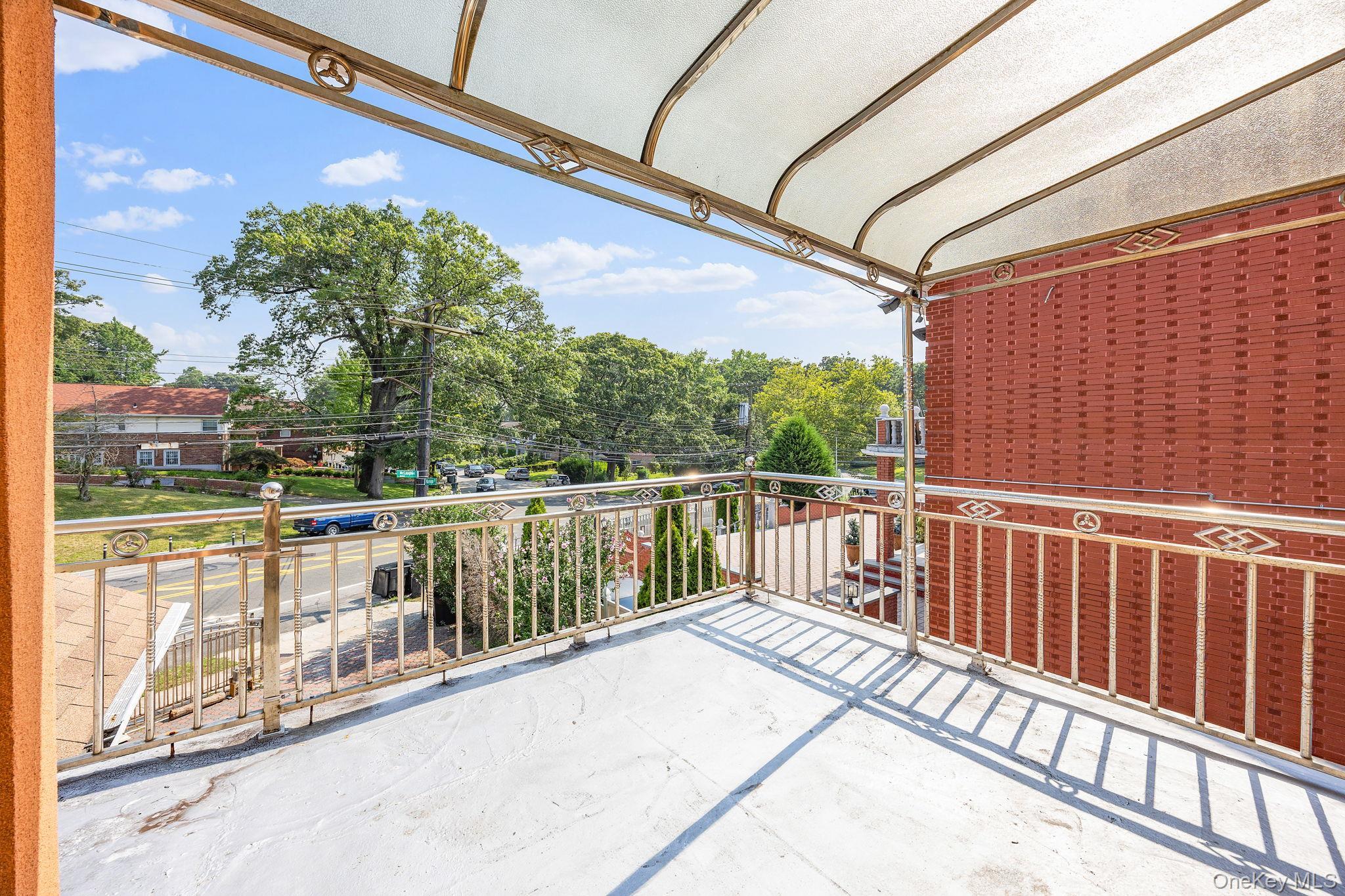 Single Family Mclaughlin Queens, NY 11423, MLS-899916-25