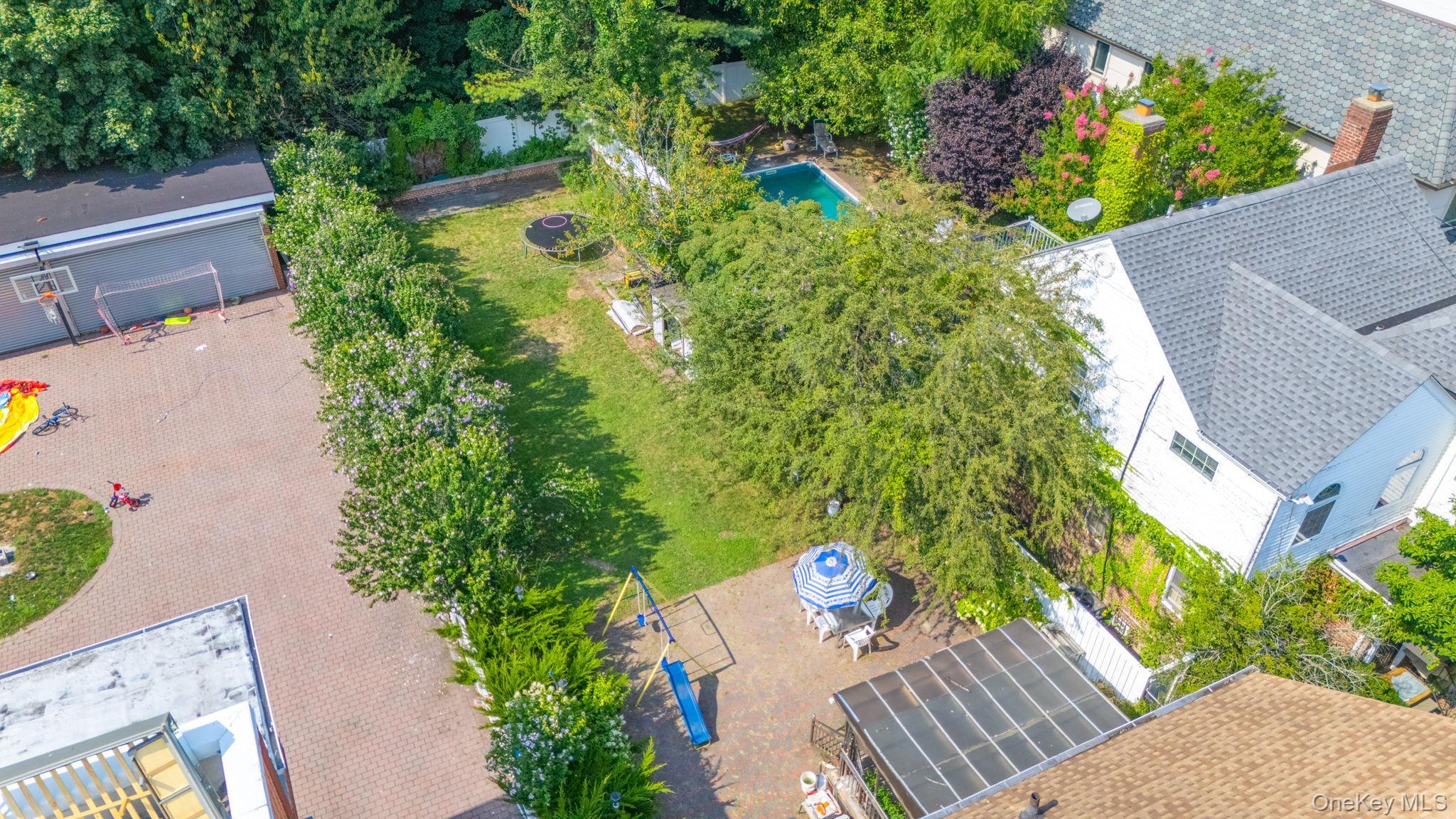 Single Family Mclaughlin Queens, NY 11423, MLS-899916-29