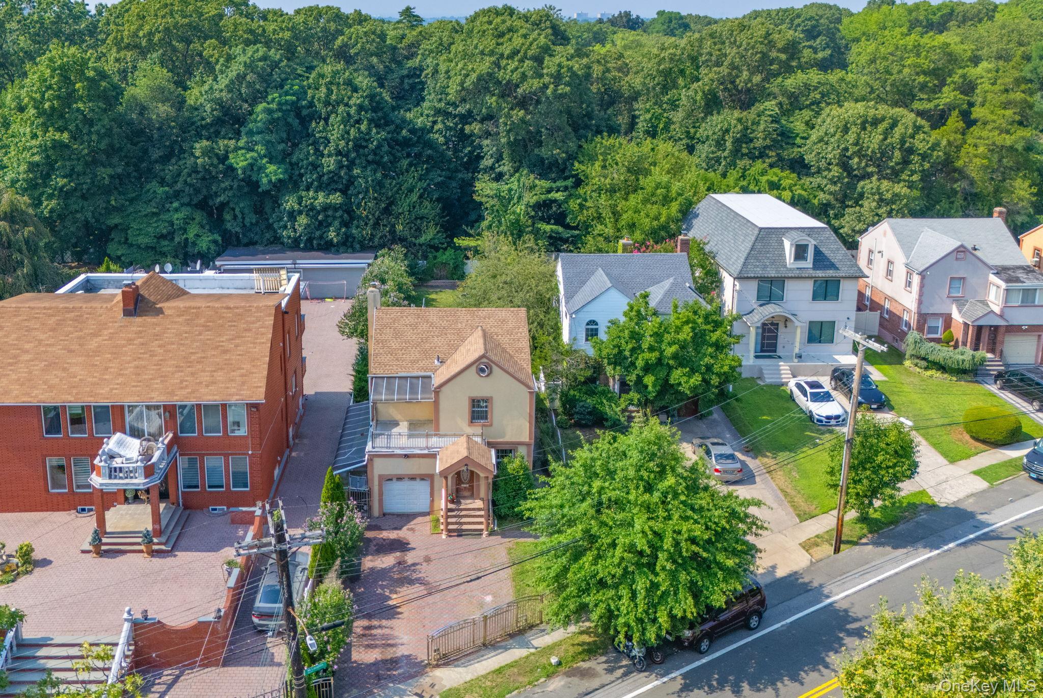 Single Family Mclaughlin Queens, NY 11423, MLS-899916-32