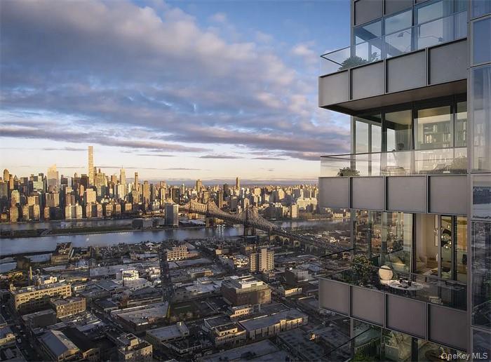 Condo Court Square  Queens, NY 11101, MLS-899935-10