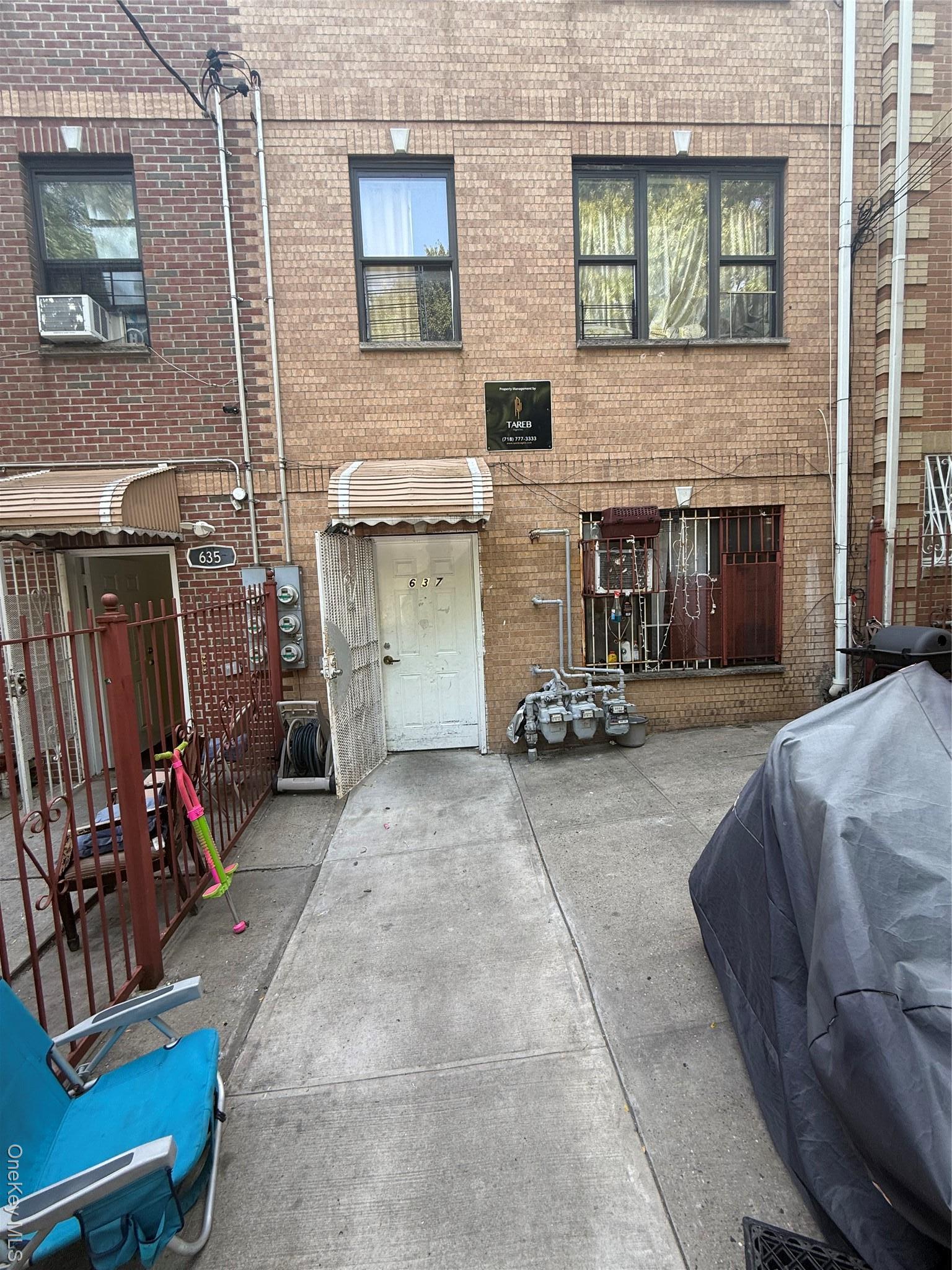 Single Family Barretto  Bronx, NY 10474, MLS-899962-3