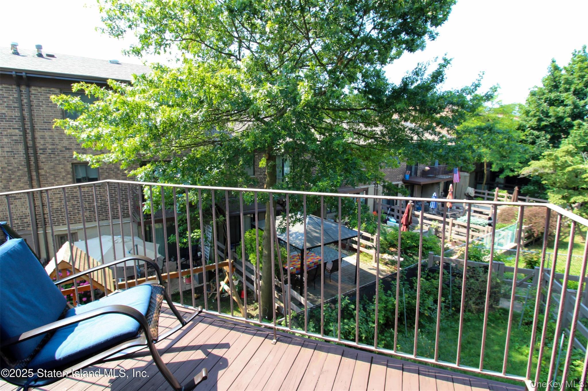 Condo Narrows Road S Staten Island, NY 10305, MLS-899964-11
