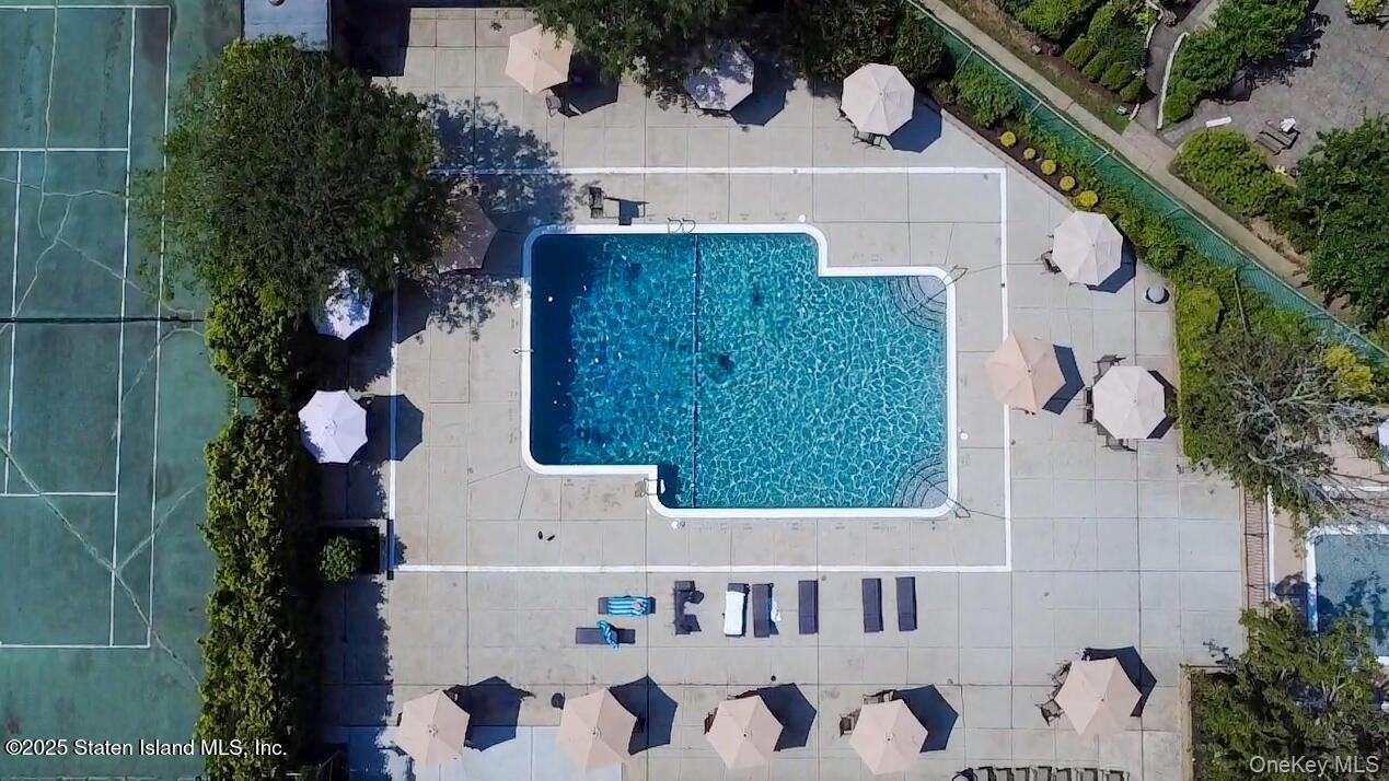 Condo Narrows Road S Staten Island, NY 10305, MLS-899964-14