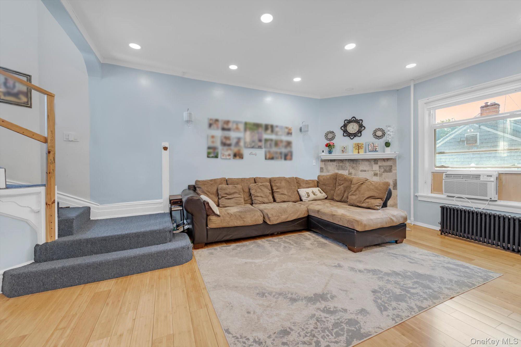 Single Family Bay 27th  Queens, NY 11691, MLS-899989-4