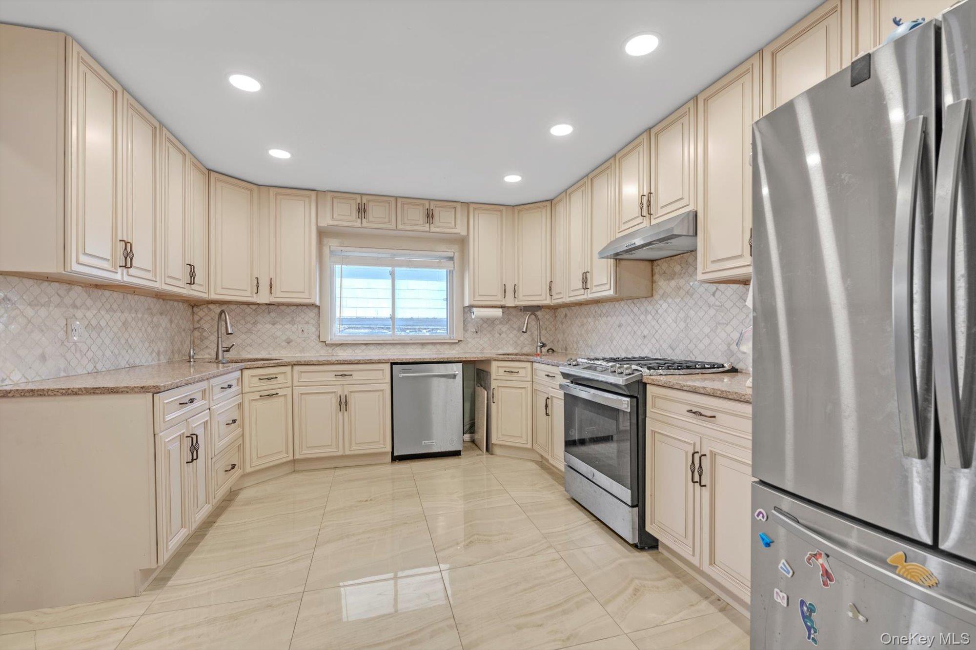 Single Family Bay 27th  Queens, NY 11691, MLS-899989-7