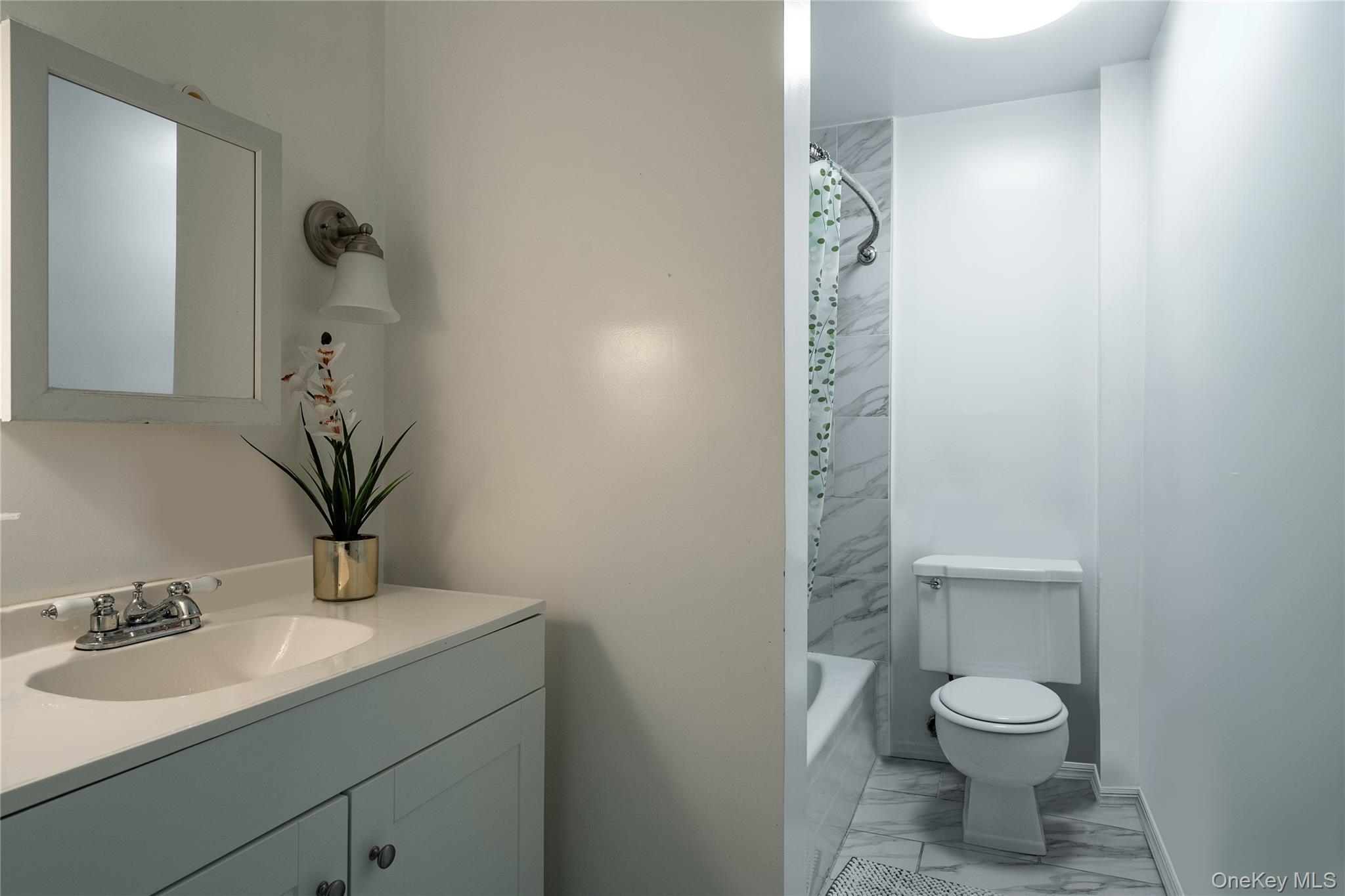 Single Family Orange  Rockland County, NY 10901, MLS-900019-9