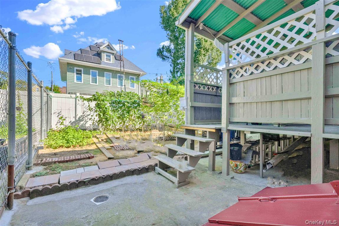 Single Family 92nd  Queens, NY 11418, MLS-900031-35