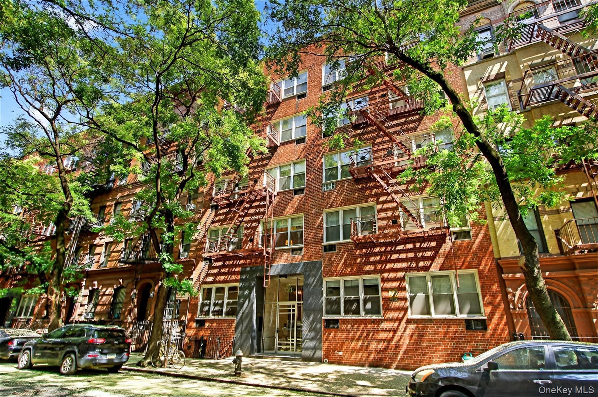 Coop 89th  Manhattan, NY 10128, MLS-900047-3