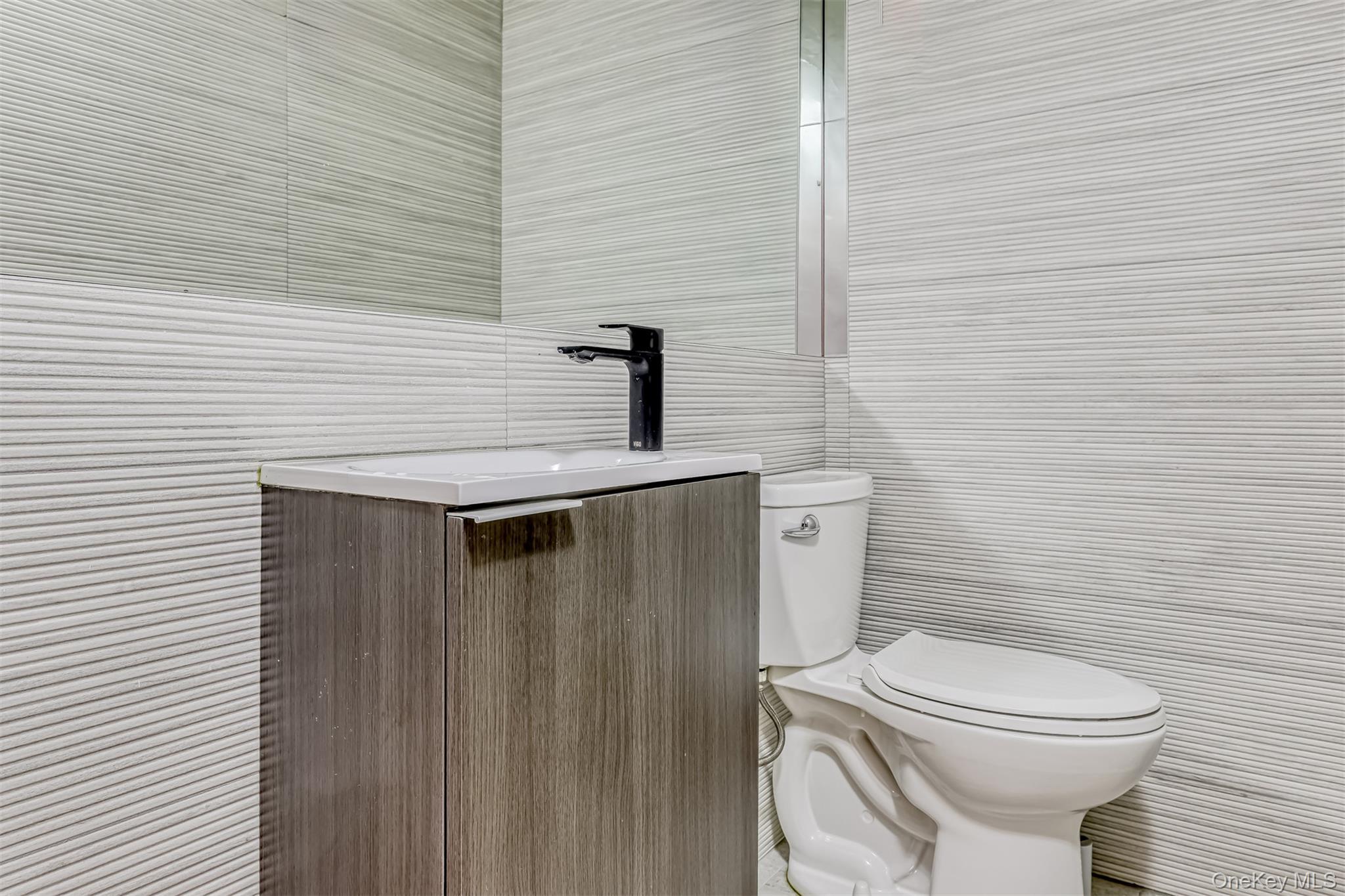 Single Family Beaver Hollow Rockland County, NY 10952, MLS-900073-10