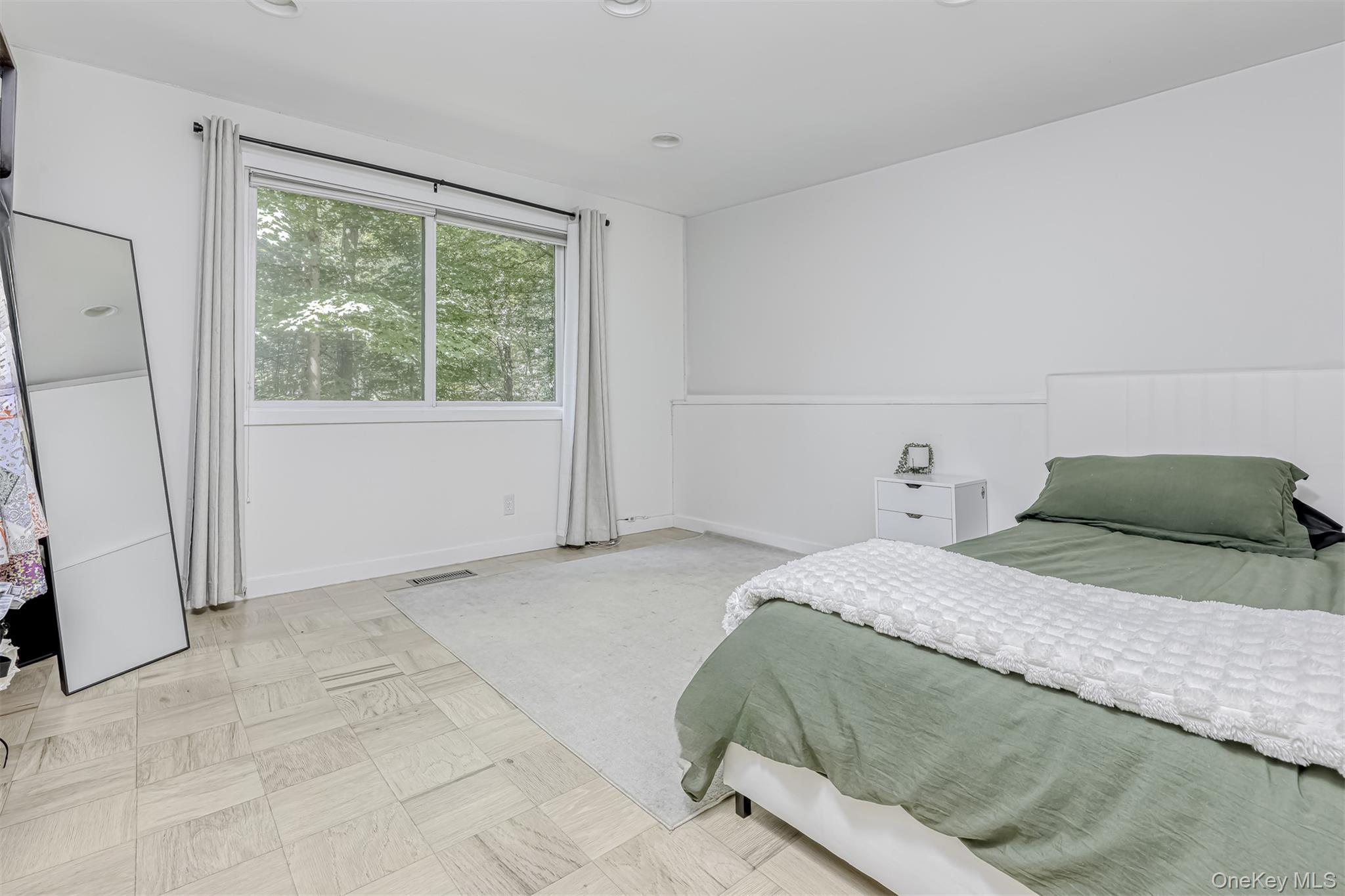 Single Family Beaver Hollow Rockland County, NY 10952, MLS-900073-11