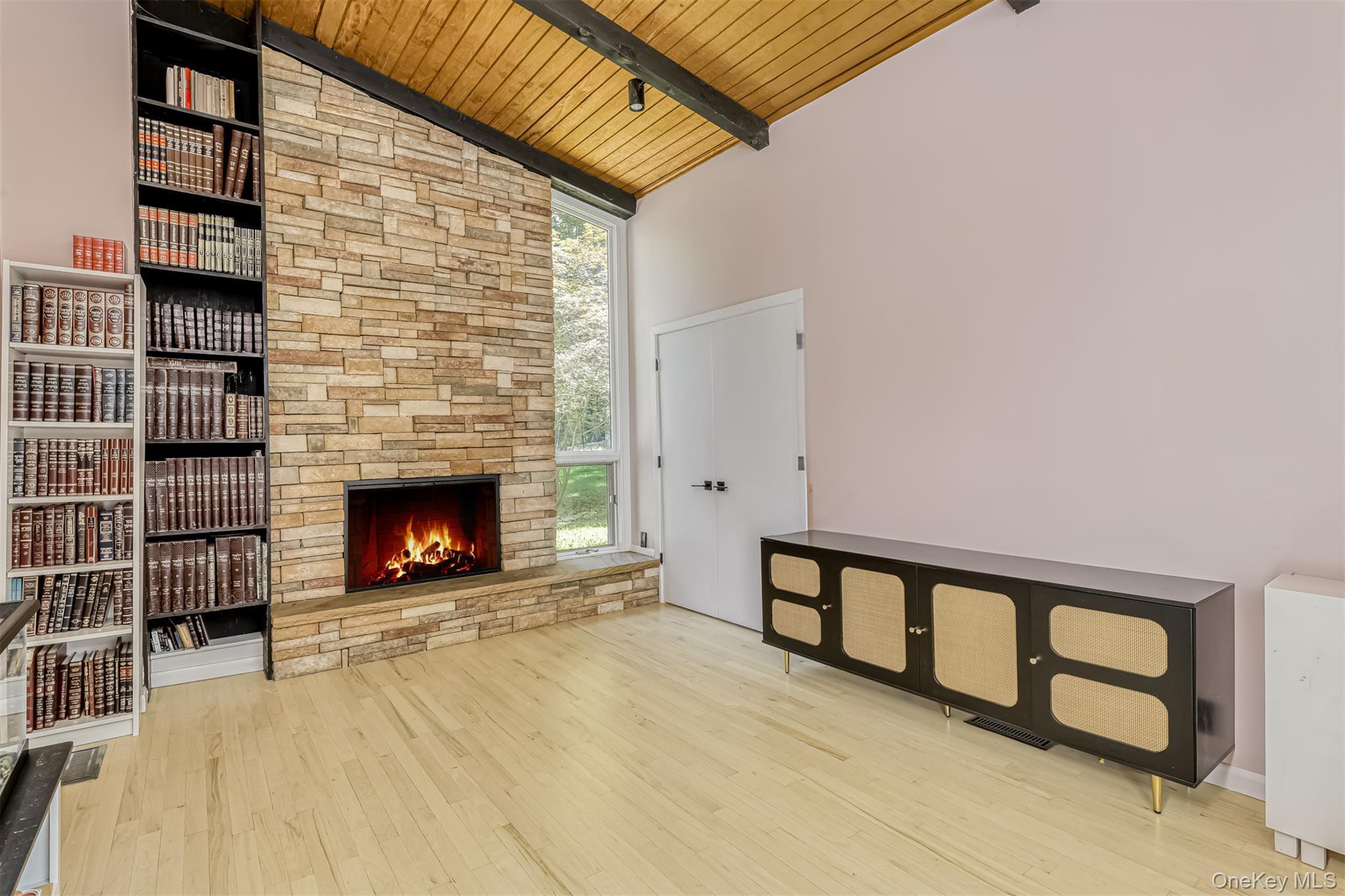 Single Family Beaver Hollow Rockland County, NY 10952, MLS-900073-12