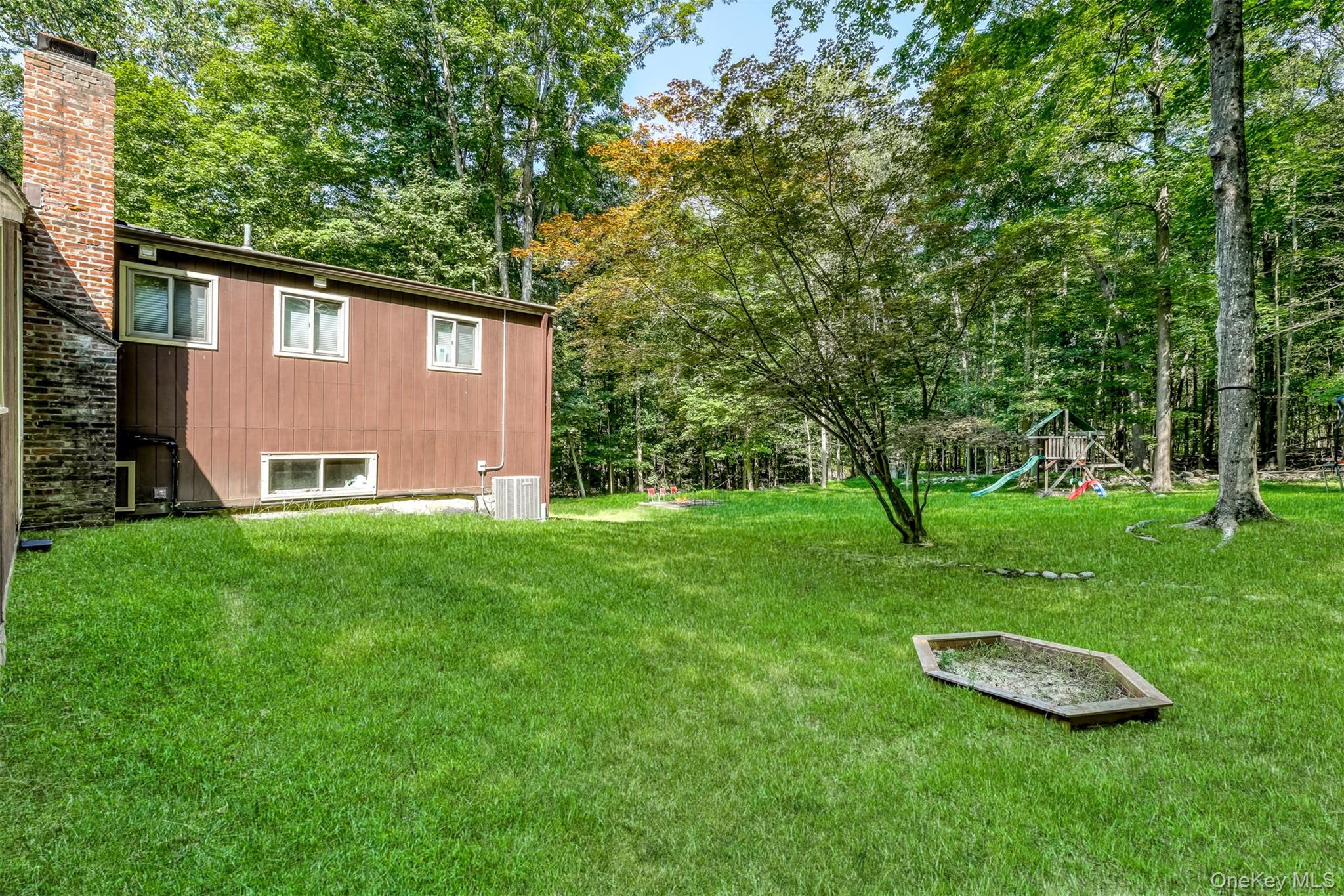 Single Family Beaver Hollow Rockland County, NY 10952, MLS-900073-24