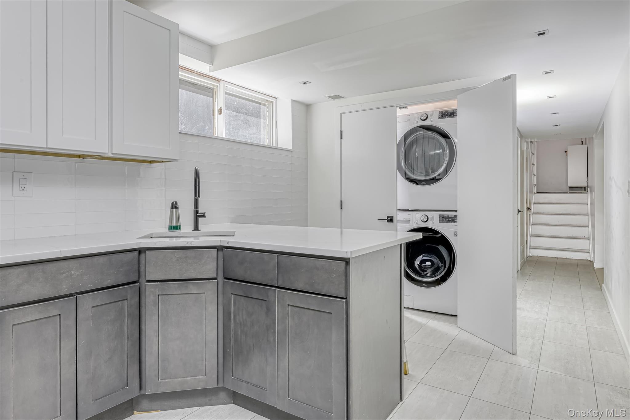 Single Family Beaver Hollow Rockland County, NY 10952, MLS-900073-9