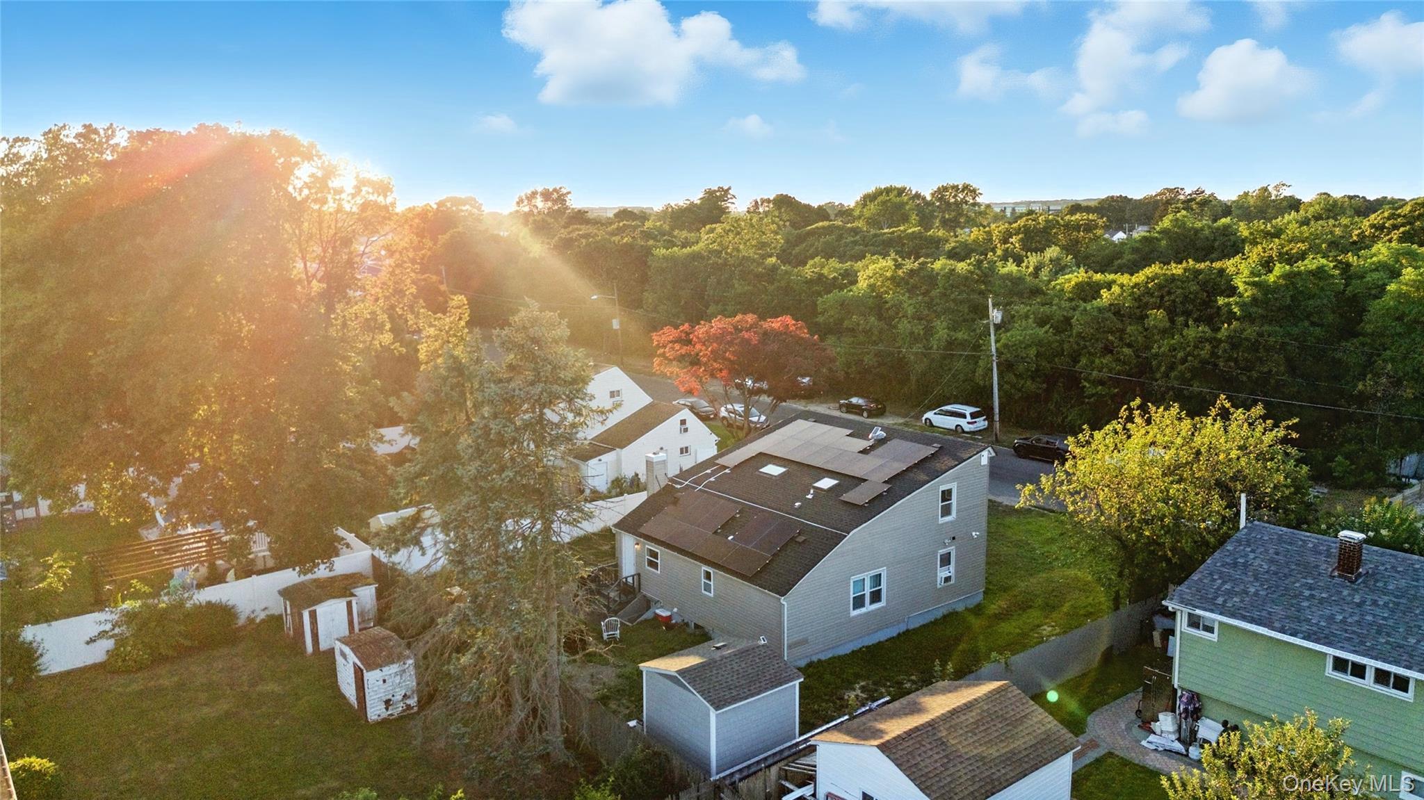 Single Family White  Suffolk County, NY 11717, MLS-900081-13