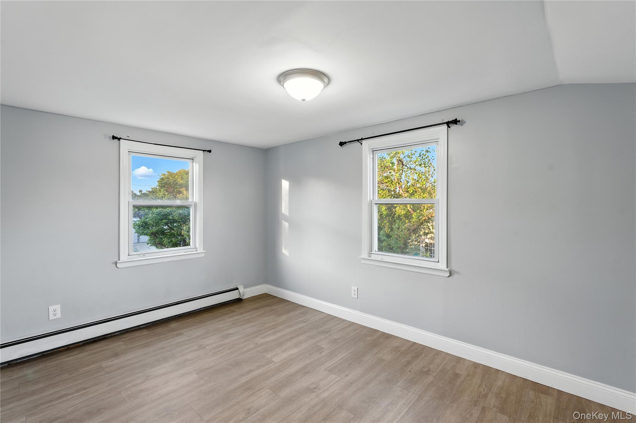 Single Family White Suffolk County, NY 11717, MLS-900081-5