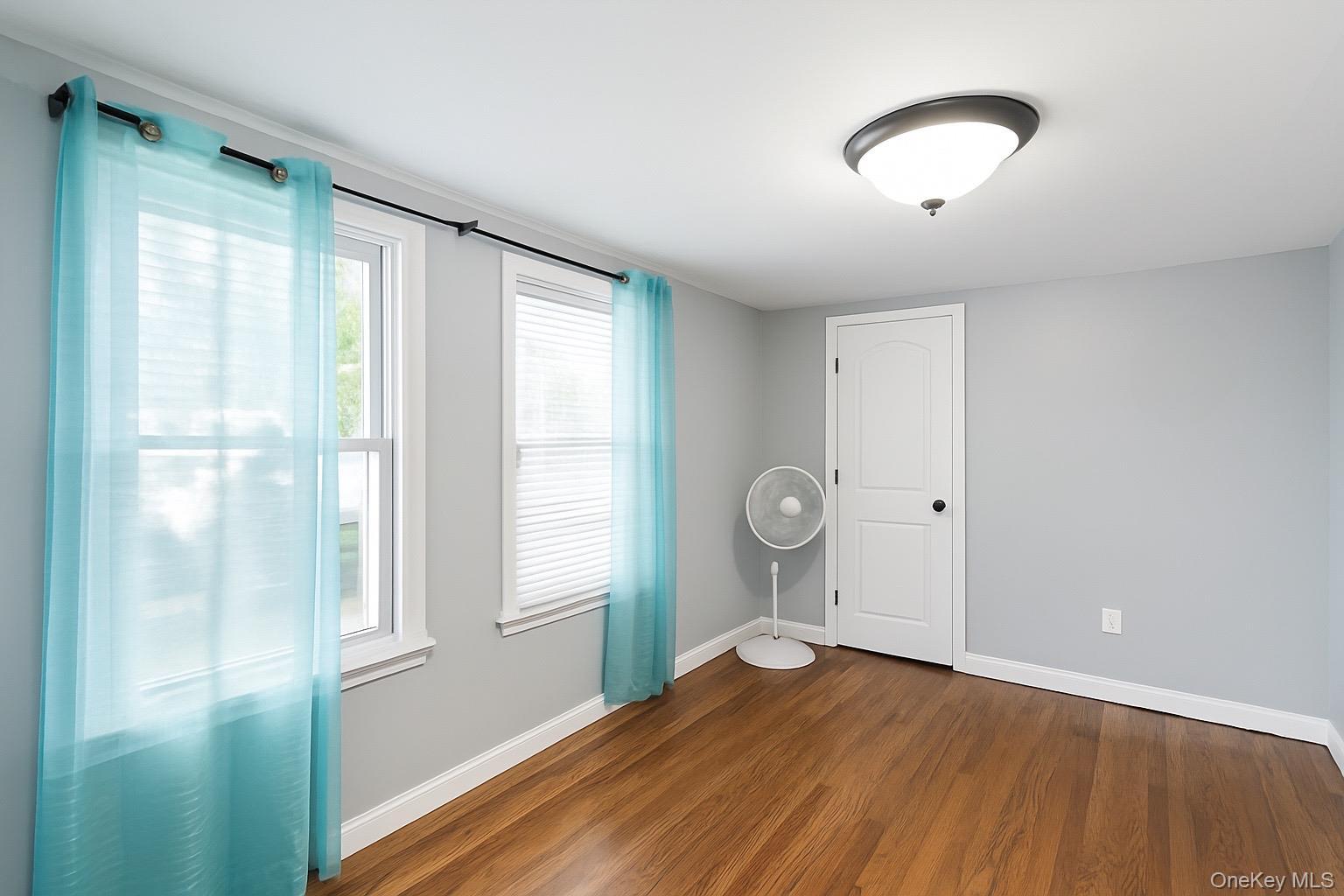 Single Family White Suffolk County, NY 11717, MLS-900081-9