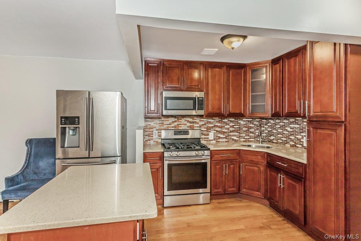 Single Family Atlantic  Brooklyn, NY 11233, MLS-900088-22