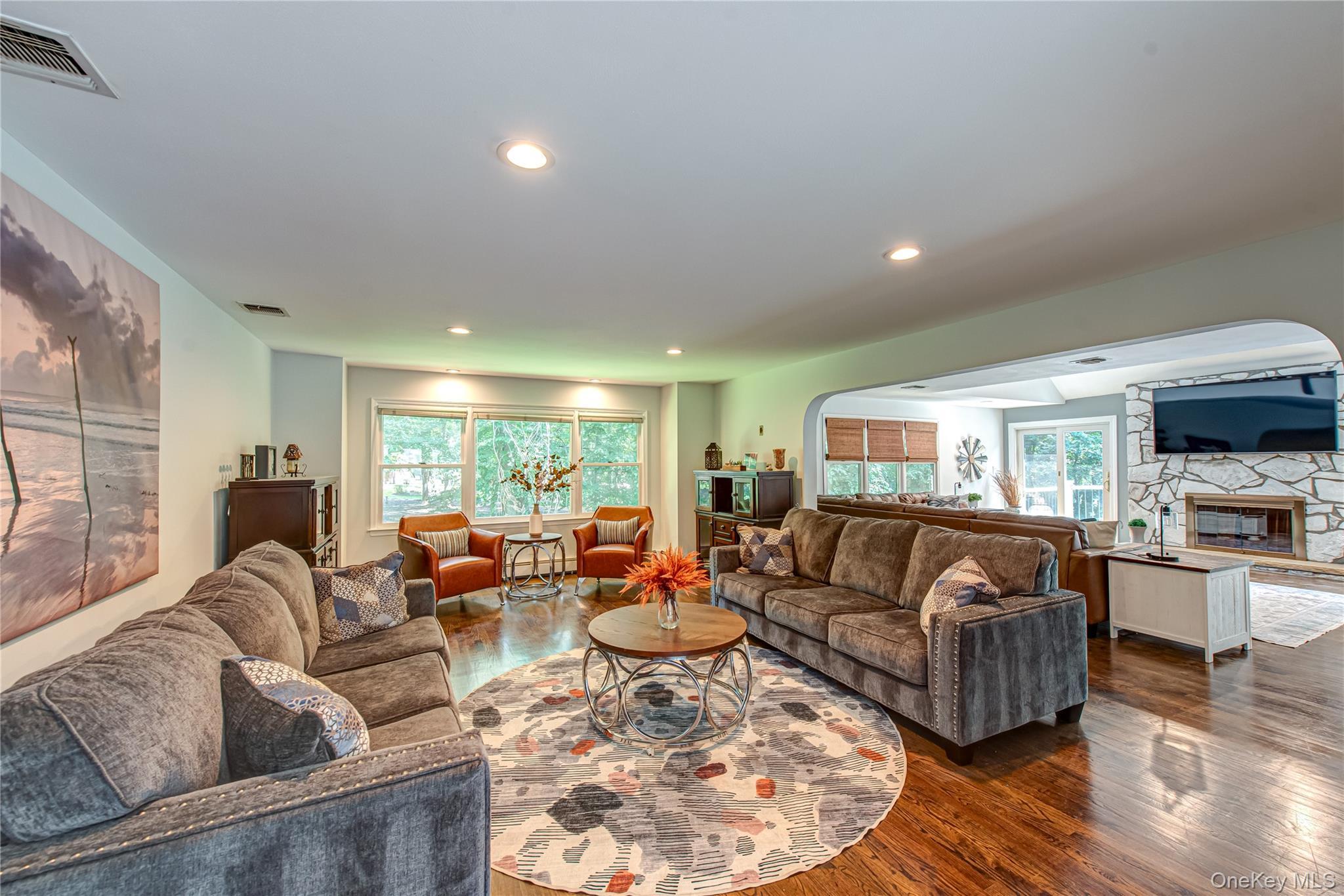 Single Family Landing Meadow Suffolk County, NY 11787, MLS-900103-13