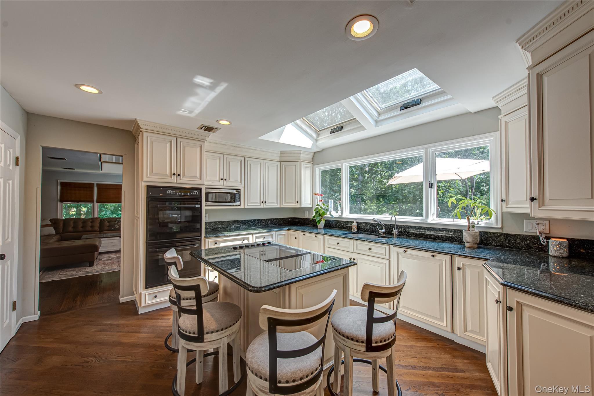 Single Family Landing Meadow Suffolk County, NY 11787, MLS-900103-20