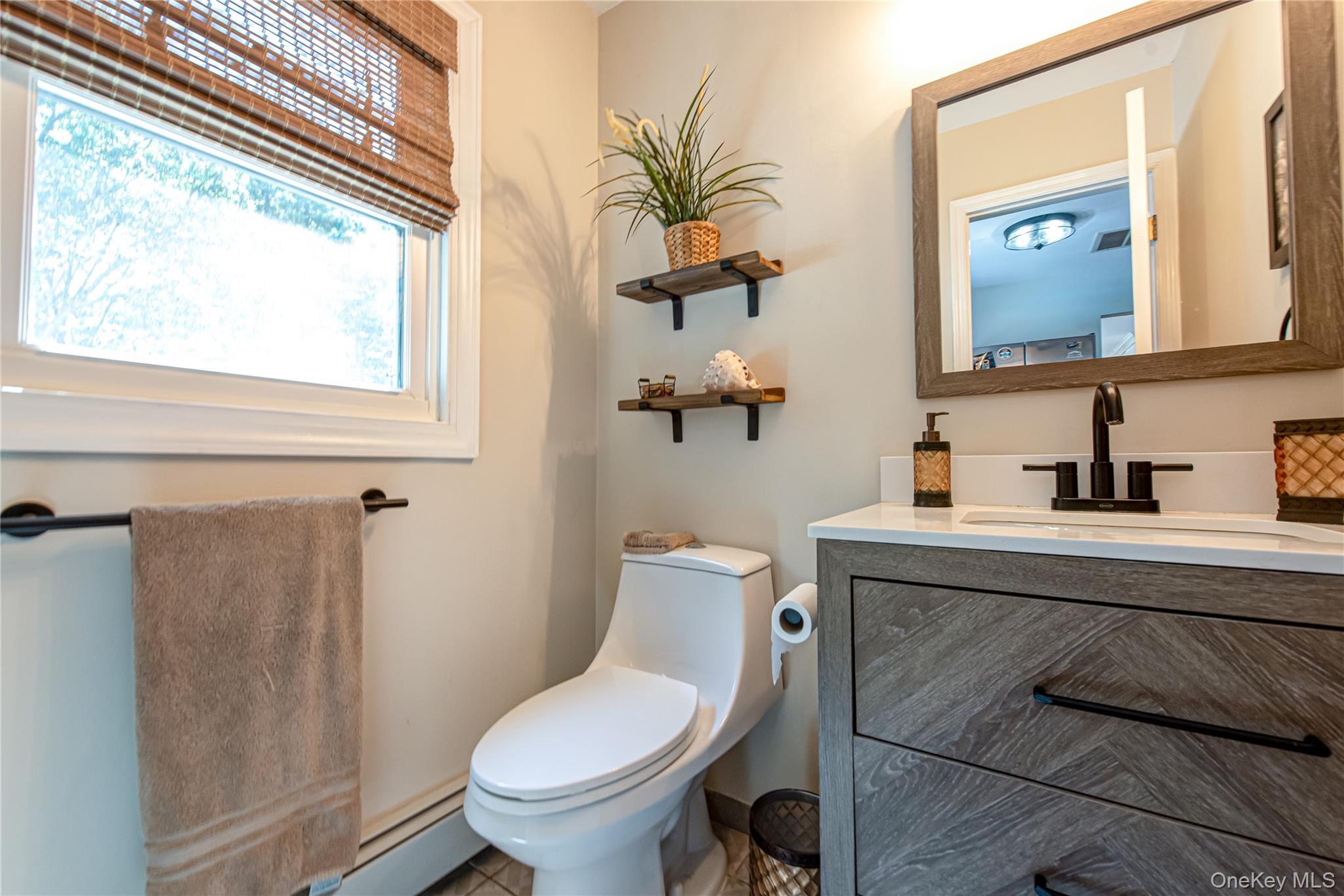 Single Family Landing Meadow Suffolk County, NY 11787, MLS-900103-26