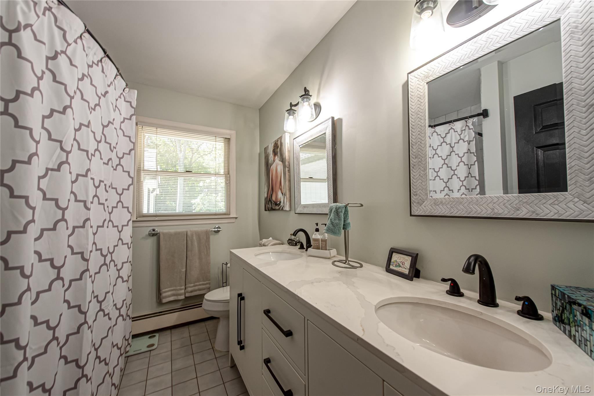 Single Family Landing Meadow Suffolk County, NY 11787, MLS-900103-27