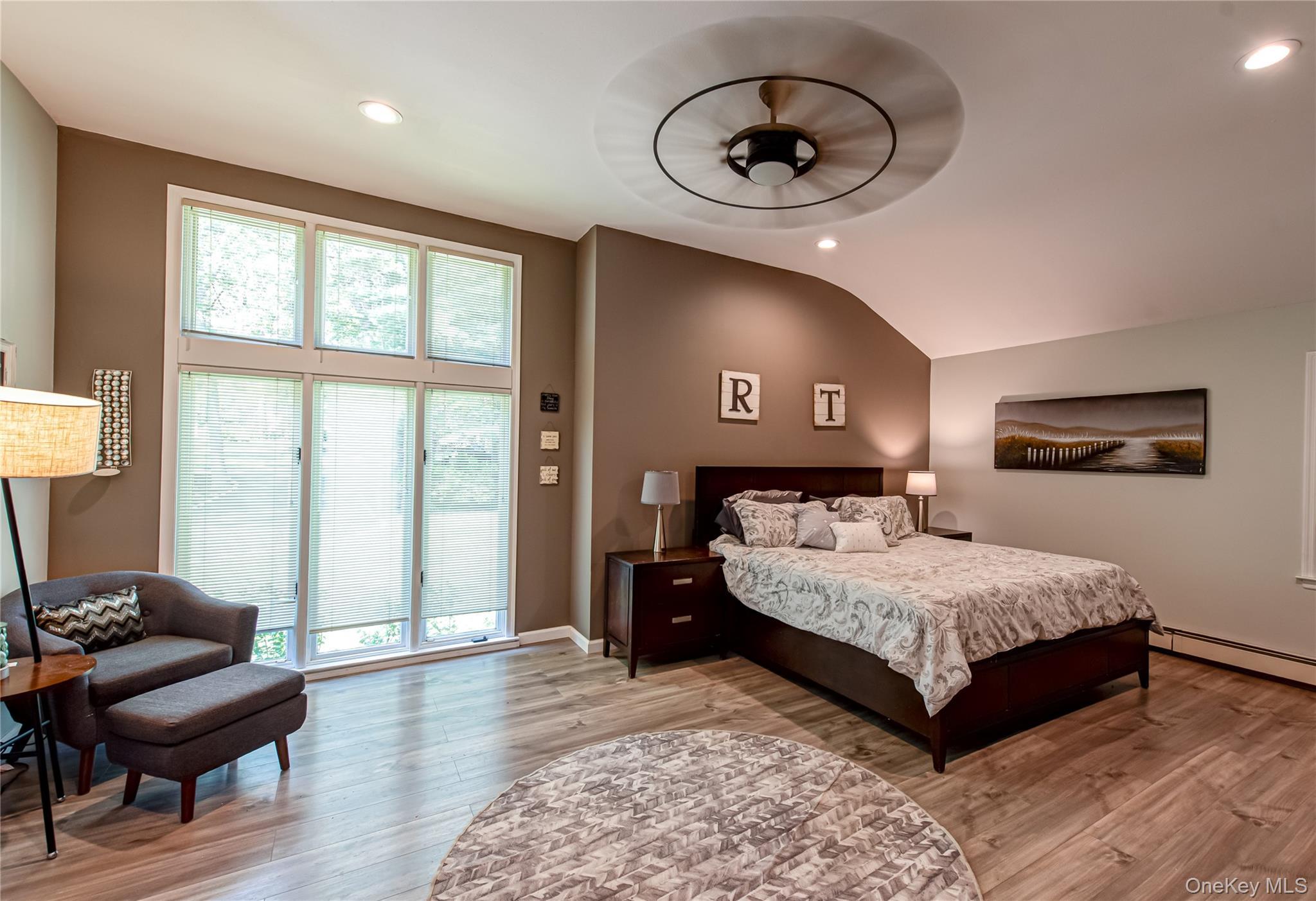 Single Family Landing Meadow Suffolk County, NY 11787, MLS-900103-32