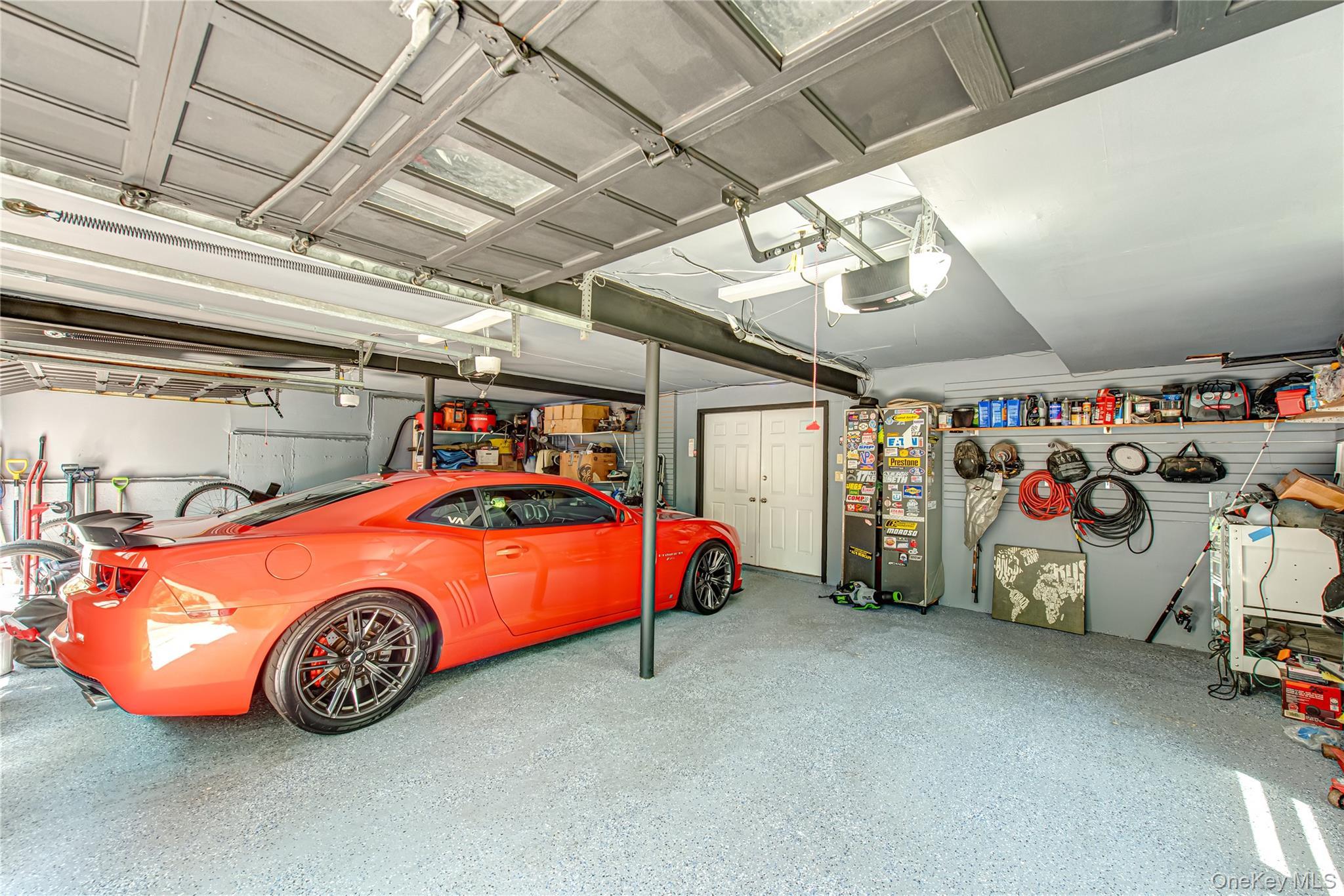 Single Family Landing Meadow Suffolk County, NY 11787, MLS-900103-41