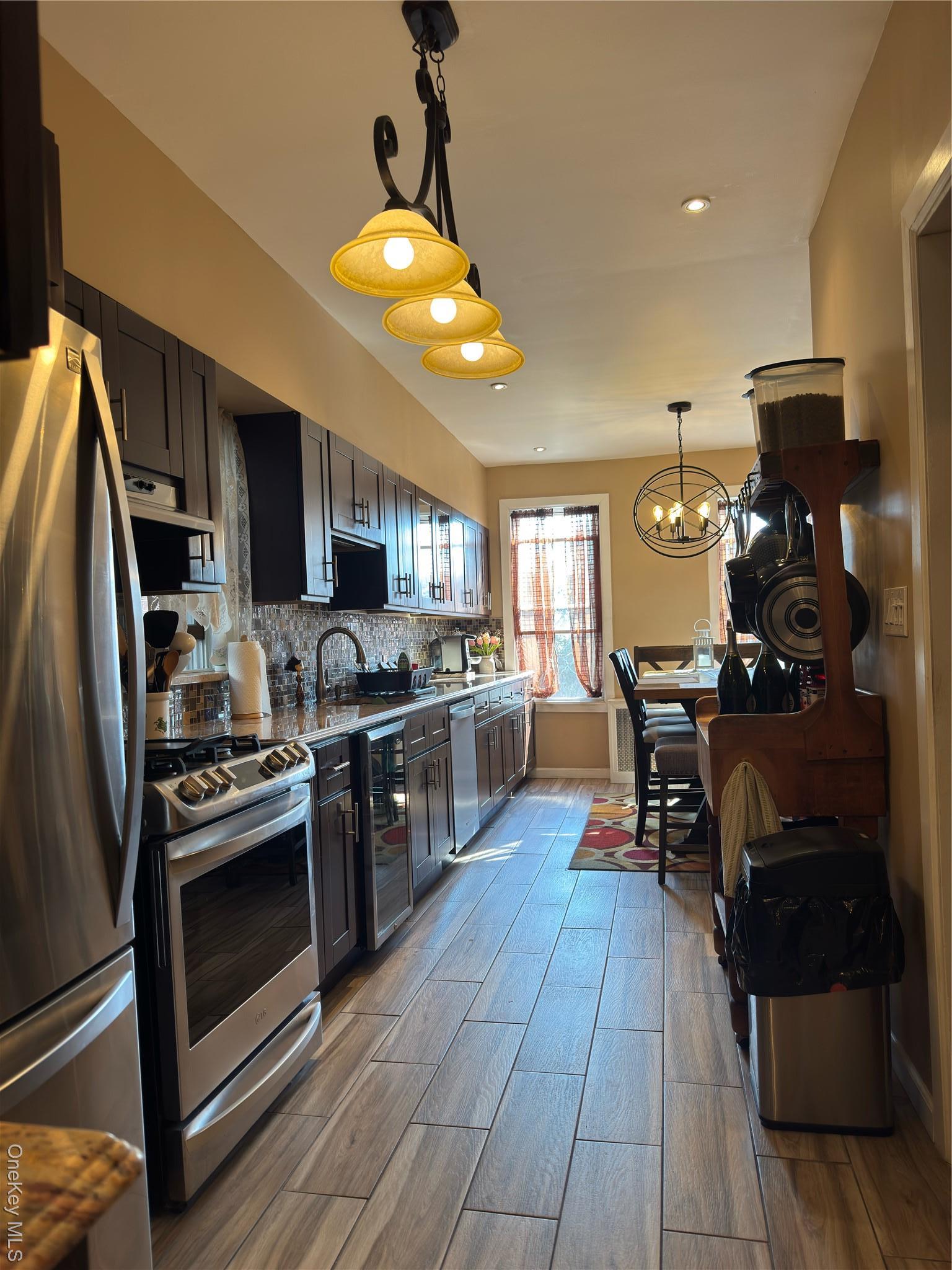 Single Family 71st Queens, NY 11378, MLS-900112-2