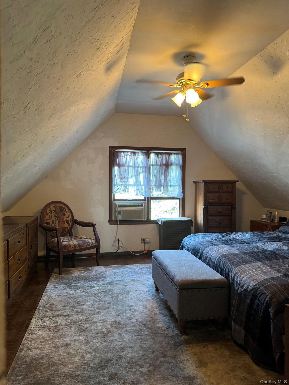 Single Family 71st Queens, NY 11378, MLS-900112-8