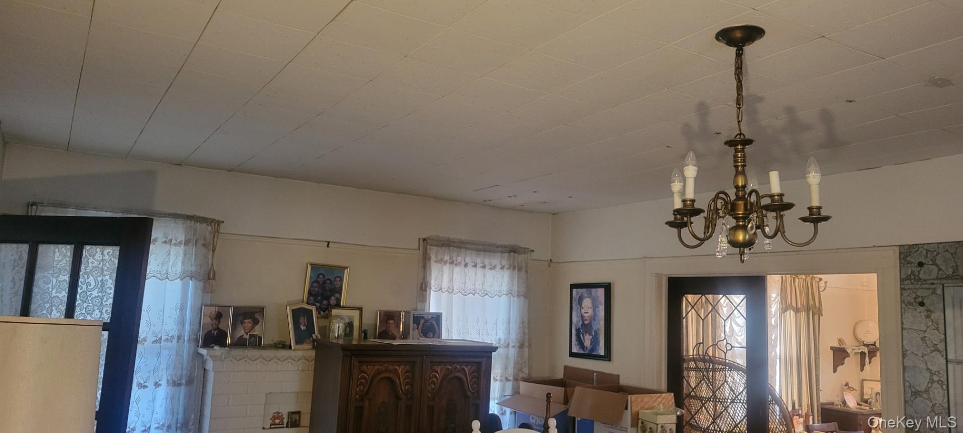 Single Family 182 Queens, NY 11413, MLS-900129-3