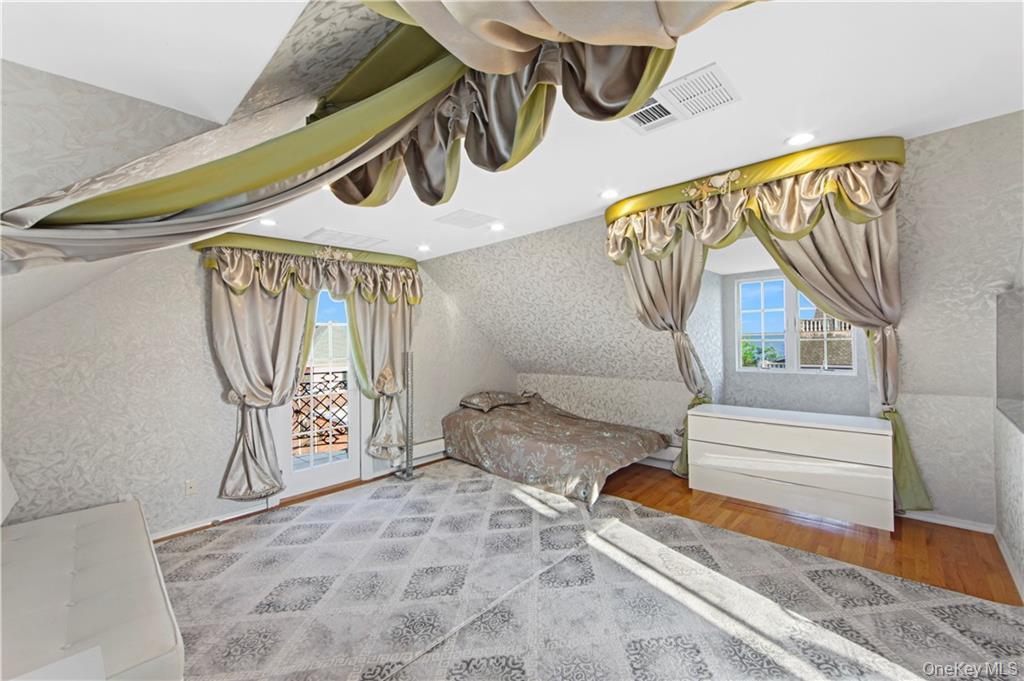 Single Family Dover Brooklyn, NY 11235, MLS-900138-18