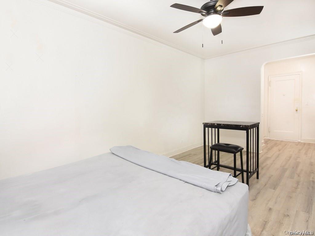 Coop Bolton  Bronx, NY 10462, MLS-900141-3