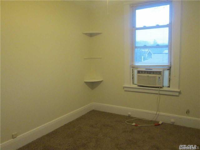 Single Family Elm  Nassau County, NY 11548, MLS-900146-8