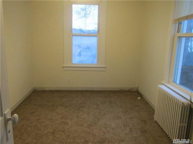 Single Family Elm  Nassau County, NY 11548, MLS-900146-9