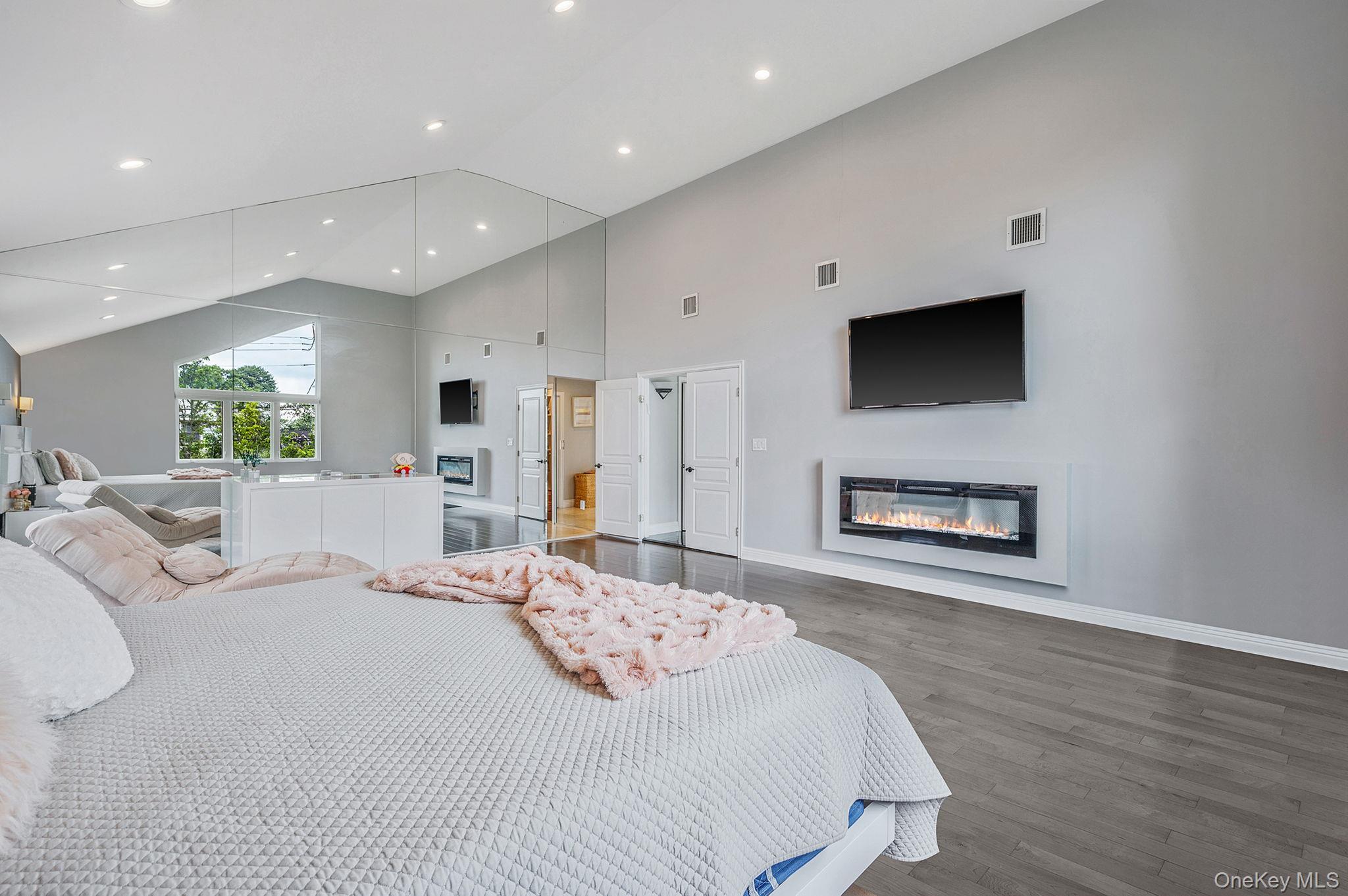 Single Family Forest Nassau County, NY 11758, MLS-900151-27