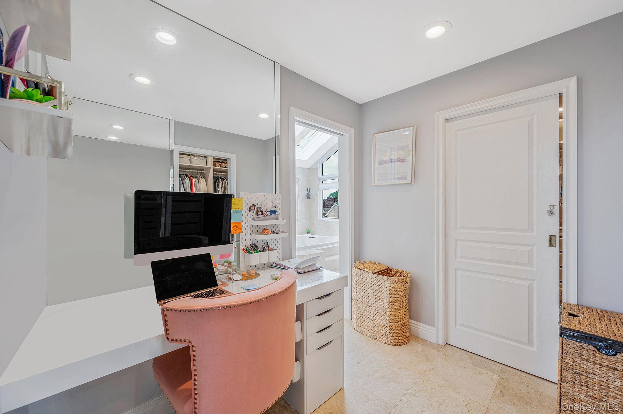 Single Family Forest Nassau County, NY 11758, MLS-900151-33