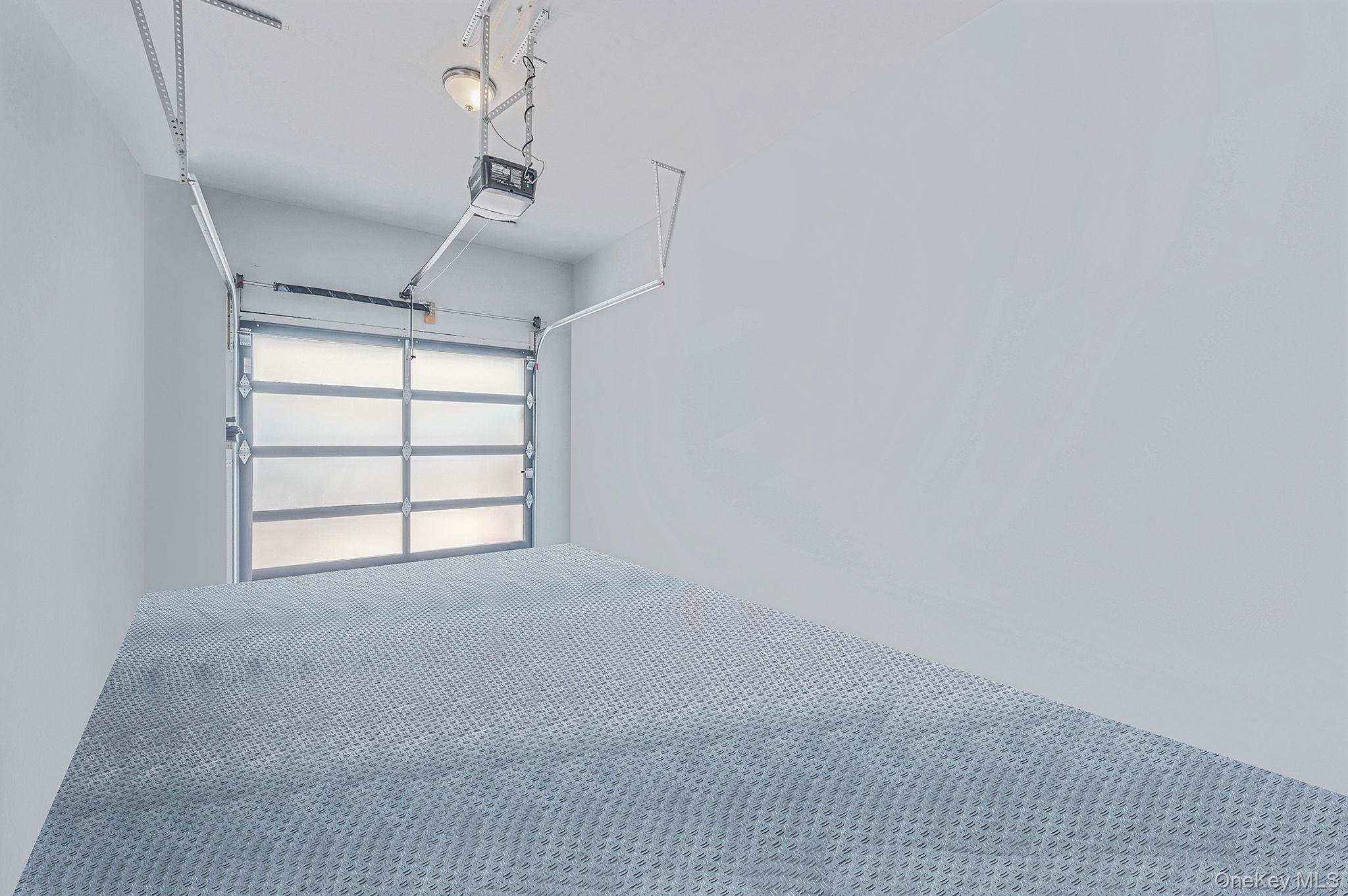 Single Family Forest Nassau County, NY 11758, MLS-900151-36